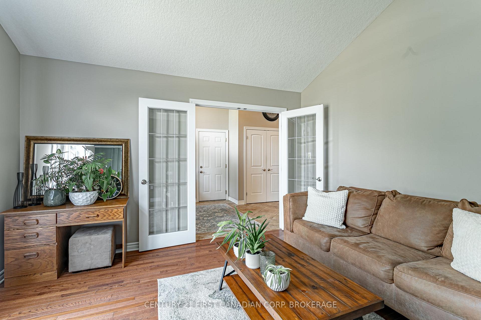 Photo 7 of 270 Boyd Boulevard, Zorra, Thamesford — HOMEH