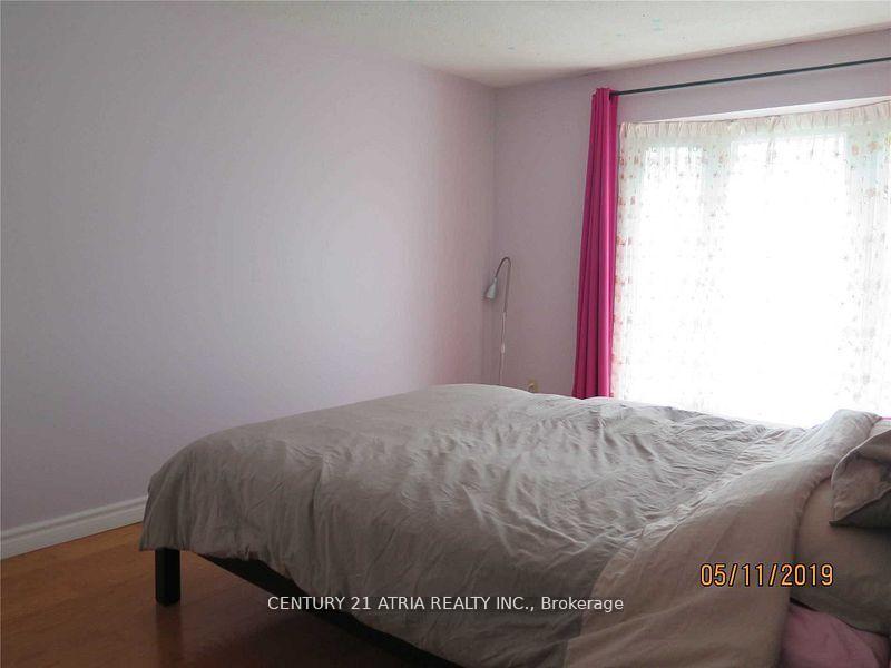 Photo 11 of 22 Foxglove Court, Markham, Unionville — HOMEH