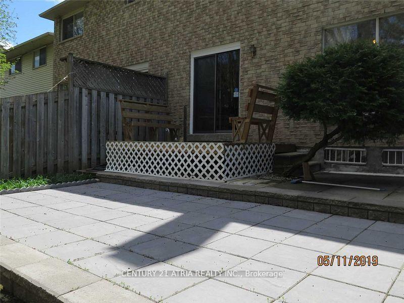 Photo 12 of 22 Foxglove Court, Markham, Unionville — HOMEH