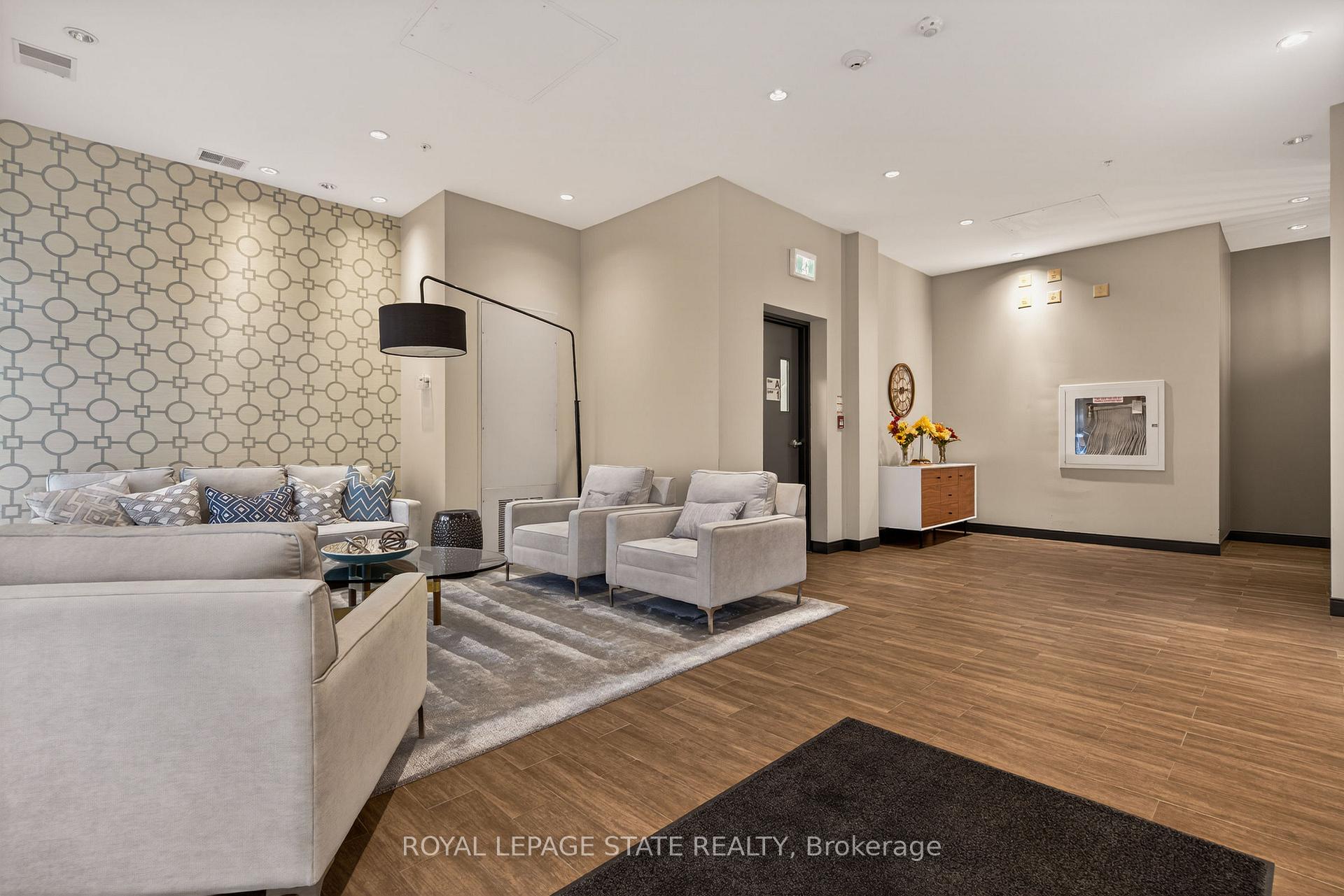 Photo 6 of Unit 308, 520 North Service Road, Grimsby, Grimsby Beach — HOMEH