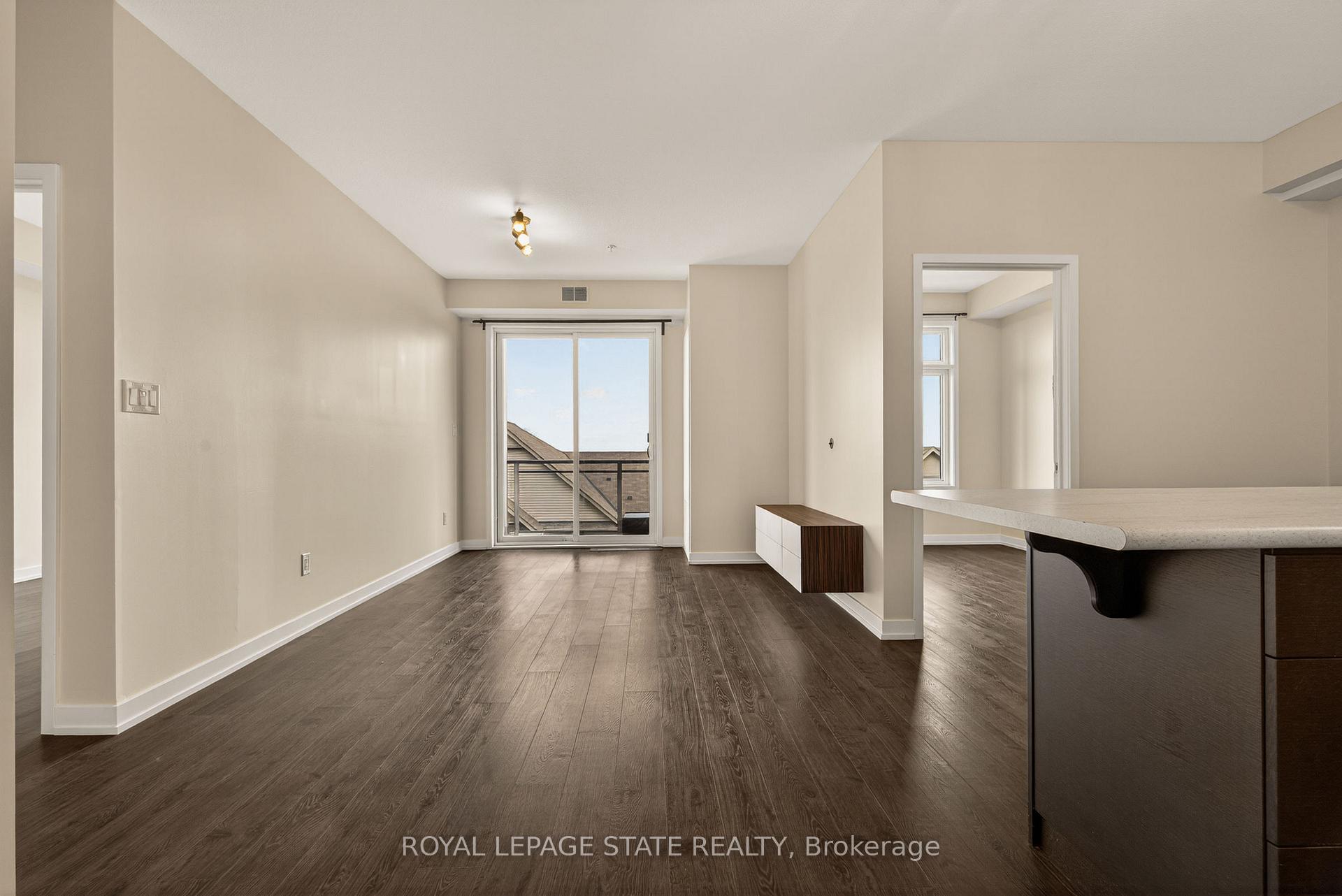 Photo 10 of Unit 308, 520 North Service Road, Grimsby, Grimsby Beach — HOMEH