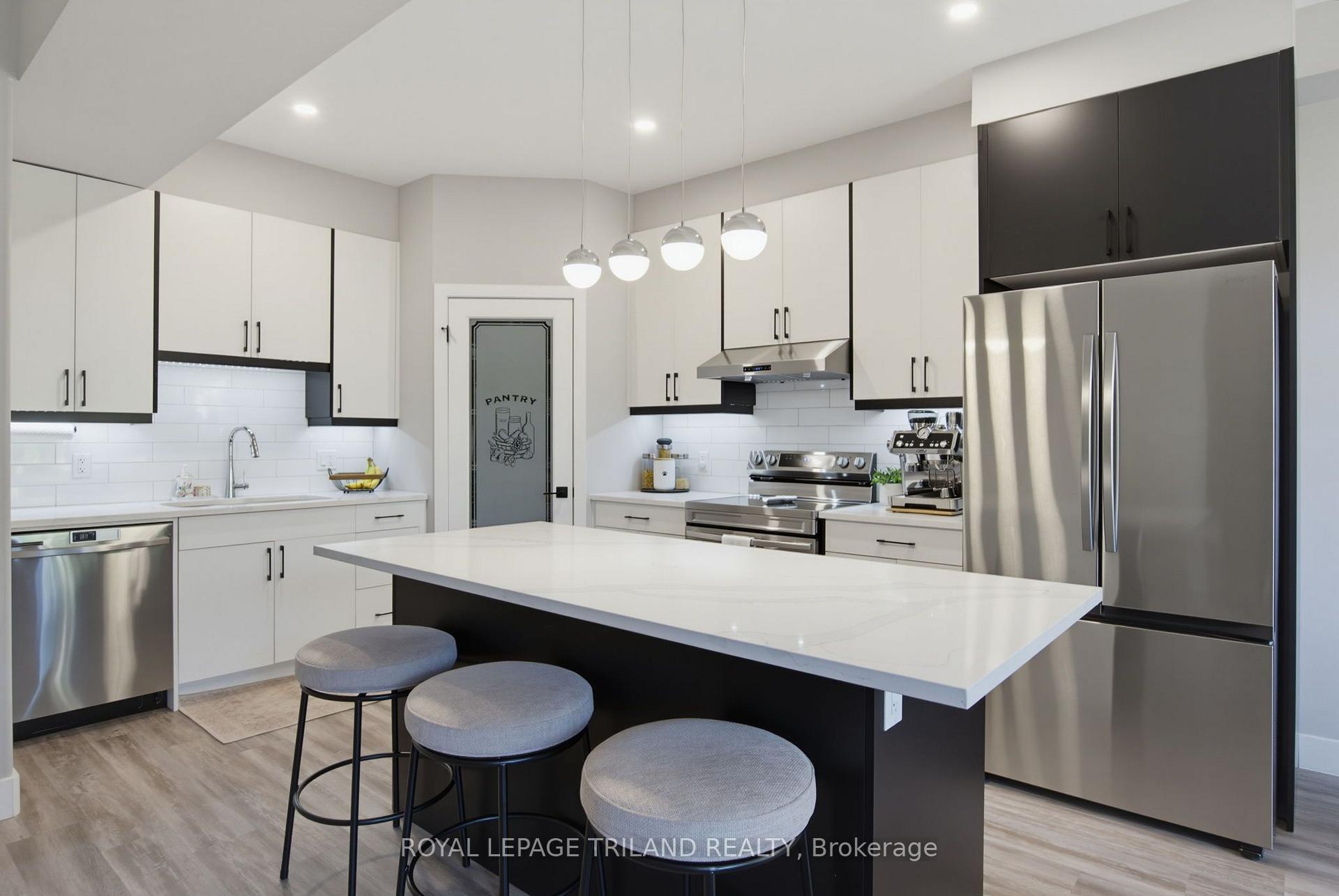 Photo 7 of Unit 14, 3557 Colonel Talbot Road, London, South V — HOMEH