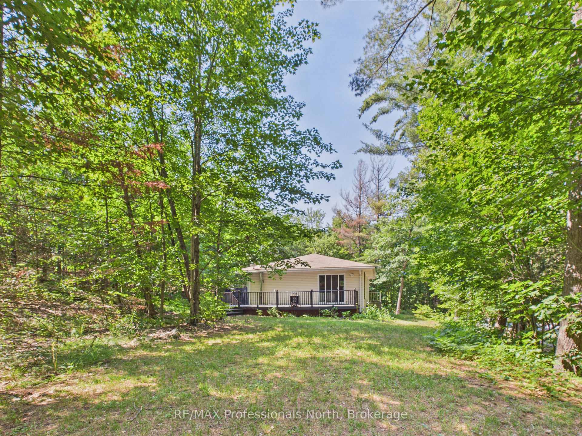 Photo 23 of 800 Manitoba Street, Bracebridge, Macaulay — HOMEH