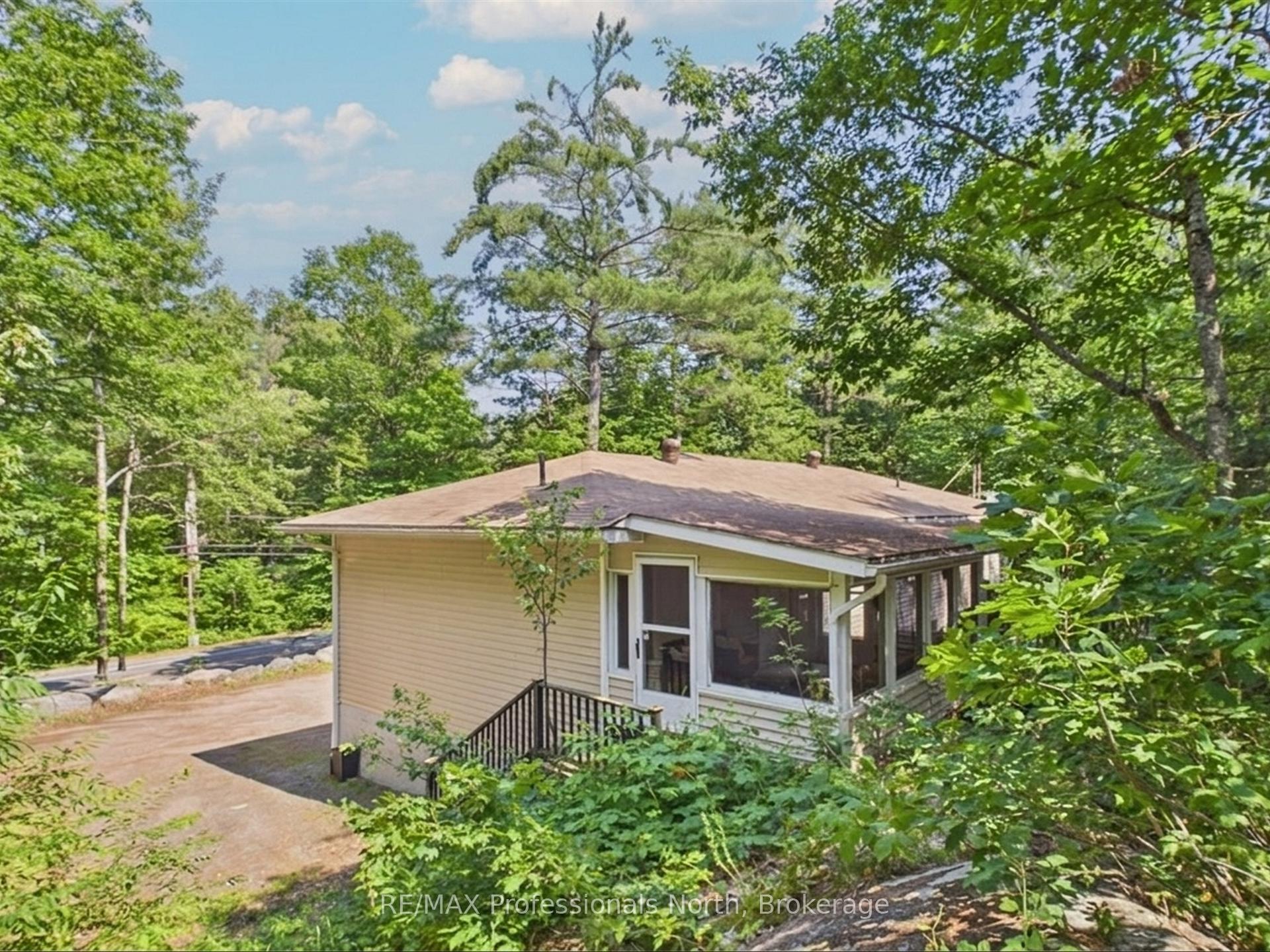 Photo 25 of 800 Manitoba Street, Bracebridge, Macaulay — HOMEH