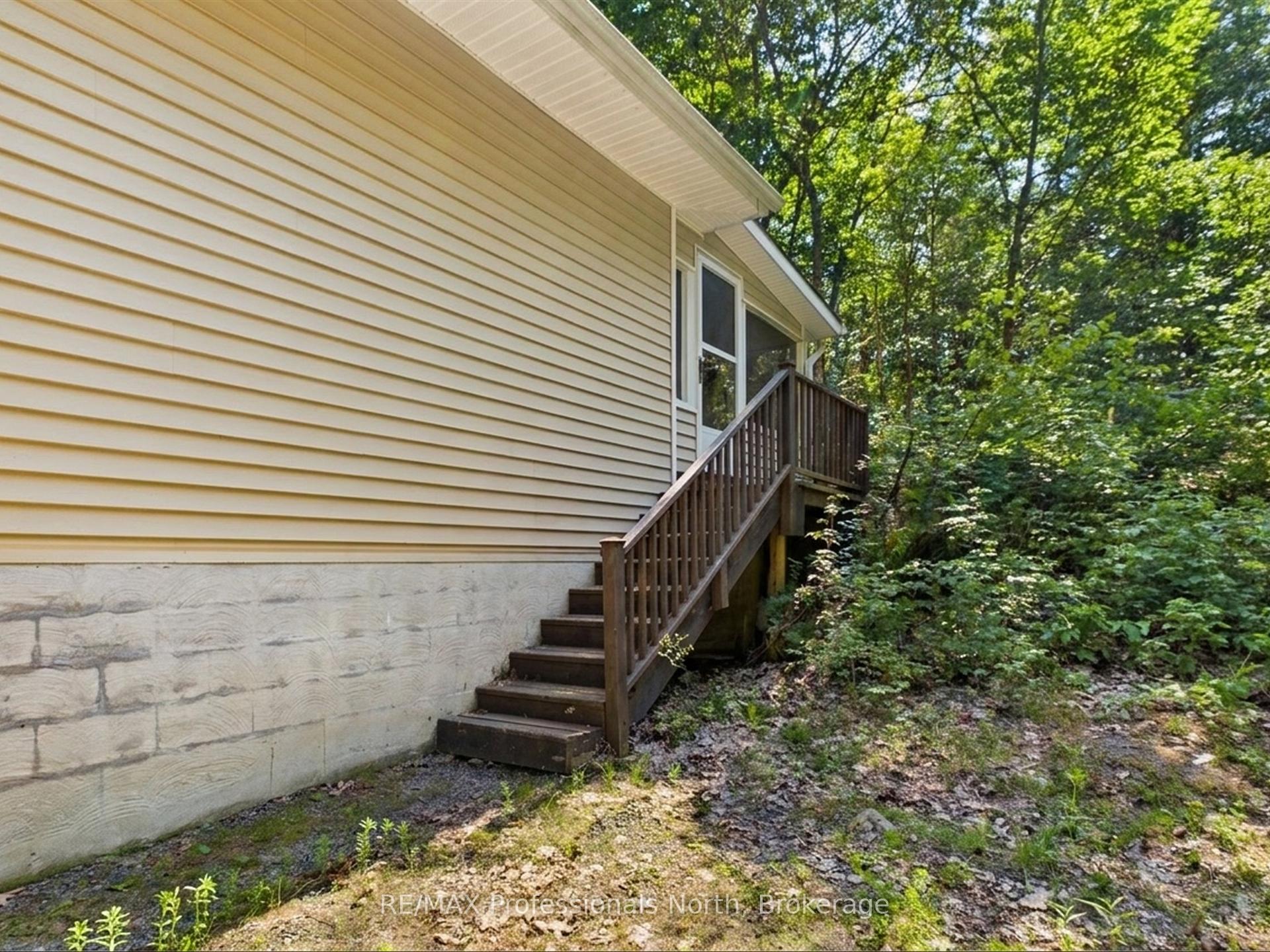 Photo 26 of 800 Manitoba Street, Bracebridge, Macaulay — HOMEH