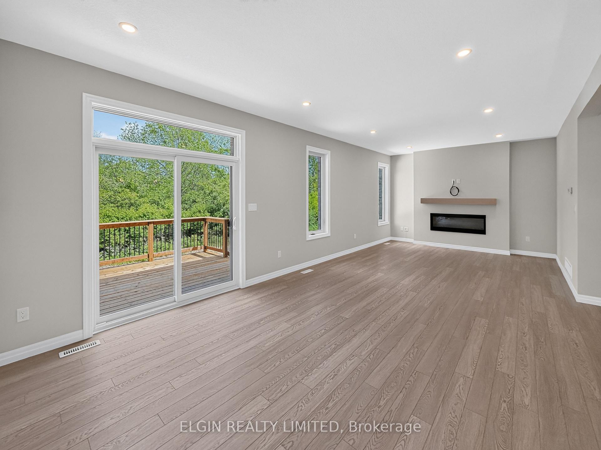 Photo 11 of 30 Hemlock Crescent, Aylmer — HOMEH