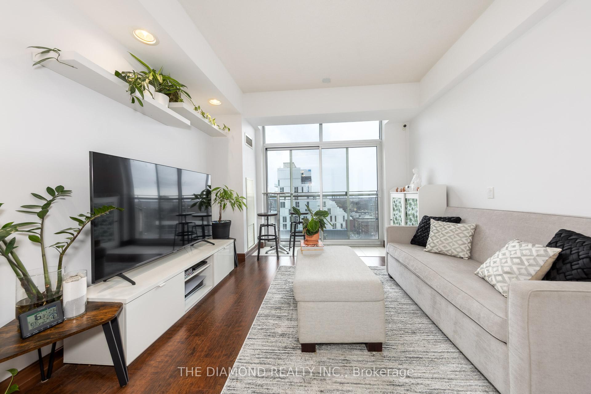 Photo 3 of Unit PH 5, 15 Maplewood Avenue, Toronto, Humewood-Cedarvale — HOMEH