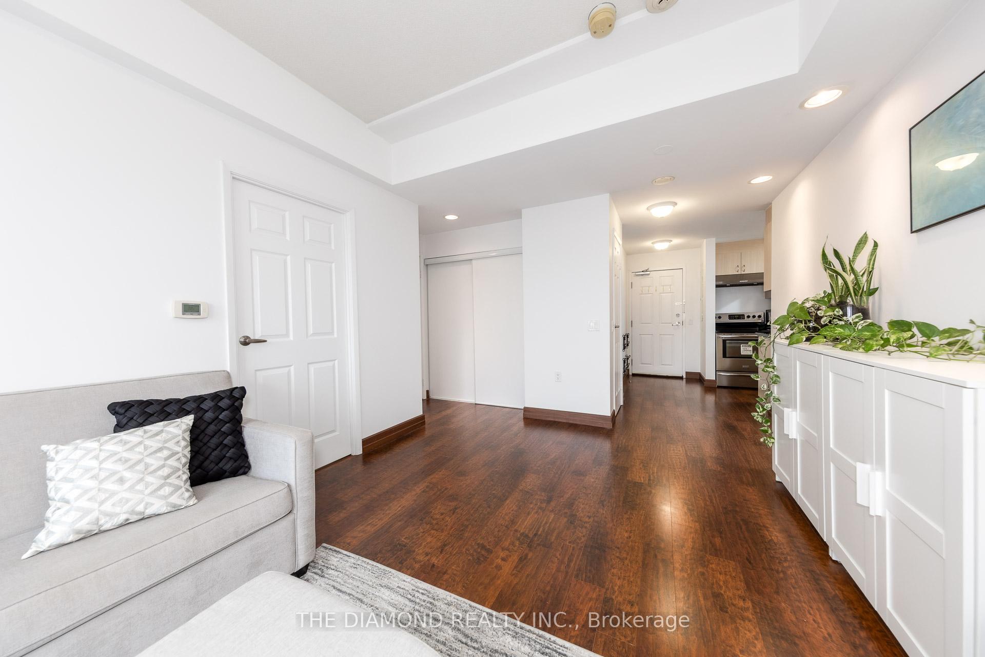 Photo 13 of Unit PH 5, 15 Maplewood Avenue, Toronto, Humewood-Cedarvale — HOMEH