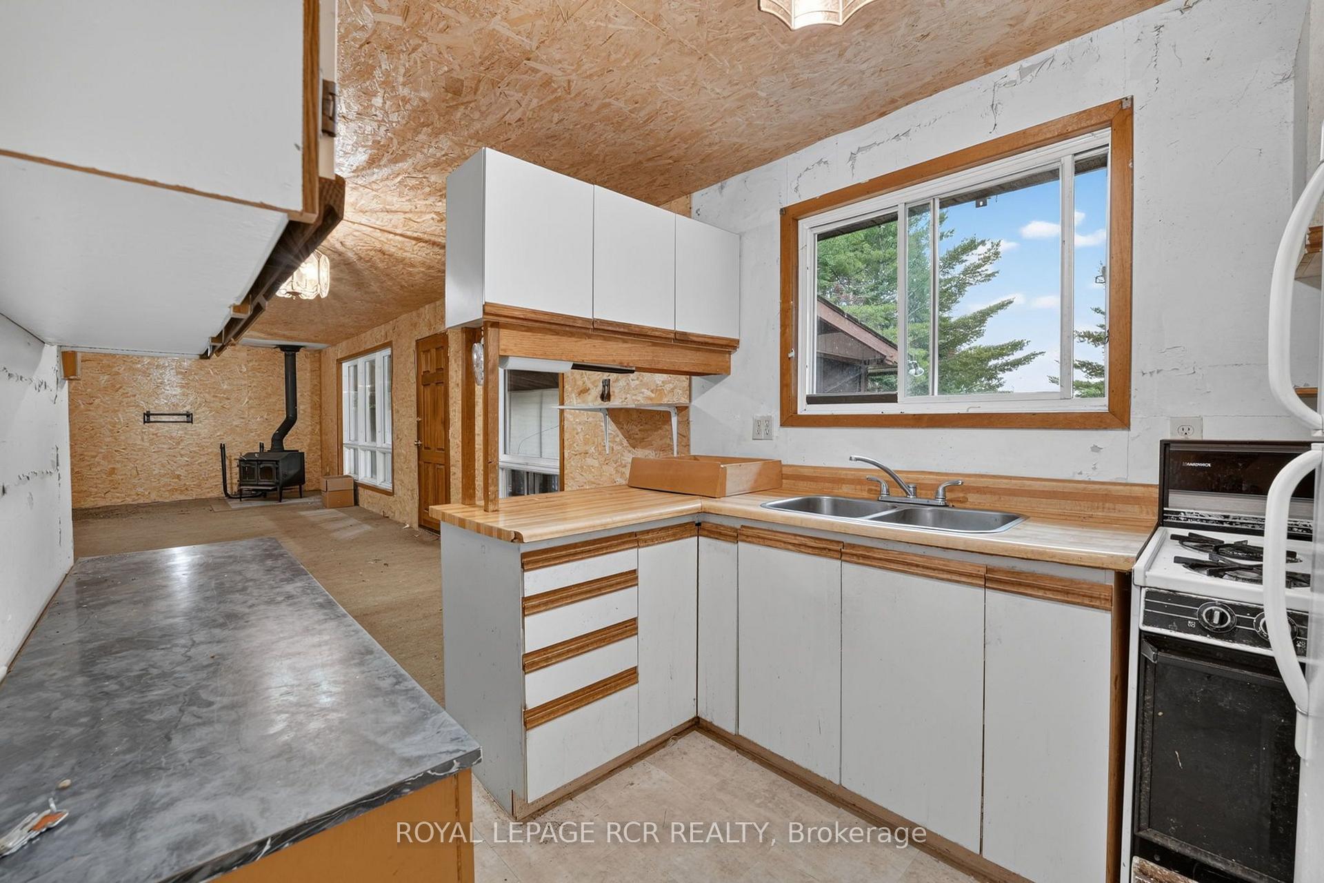 Photo 7 of 1101 Peter Road, Bracebridge, Macaulay — HOMEH