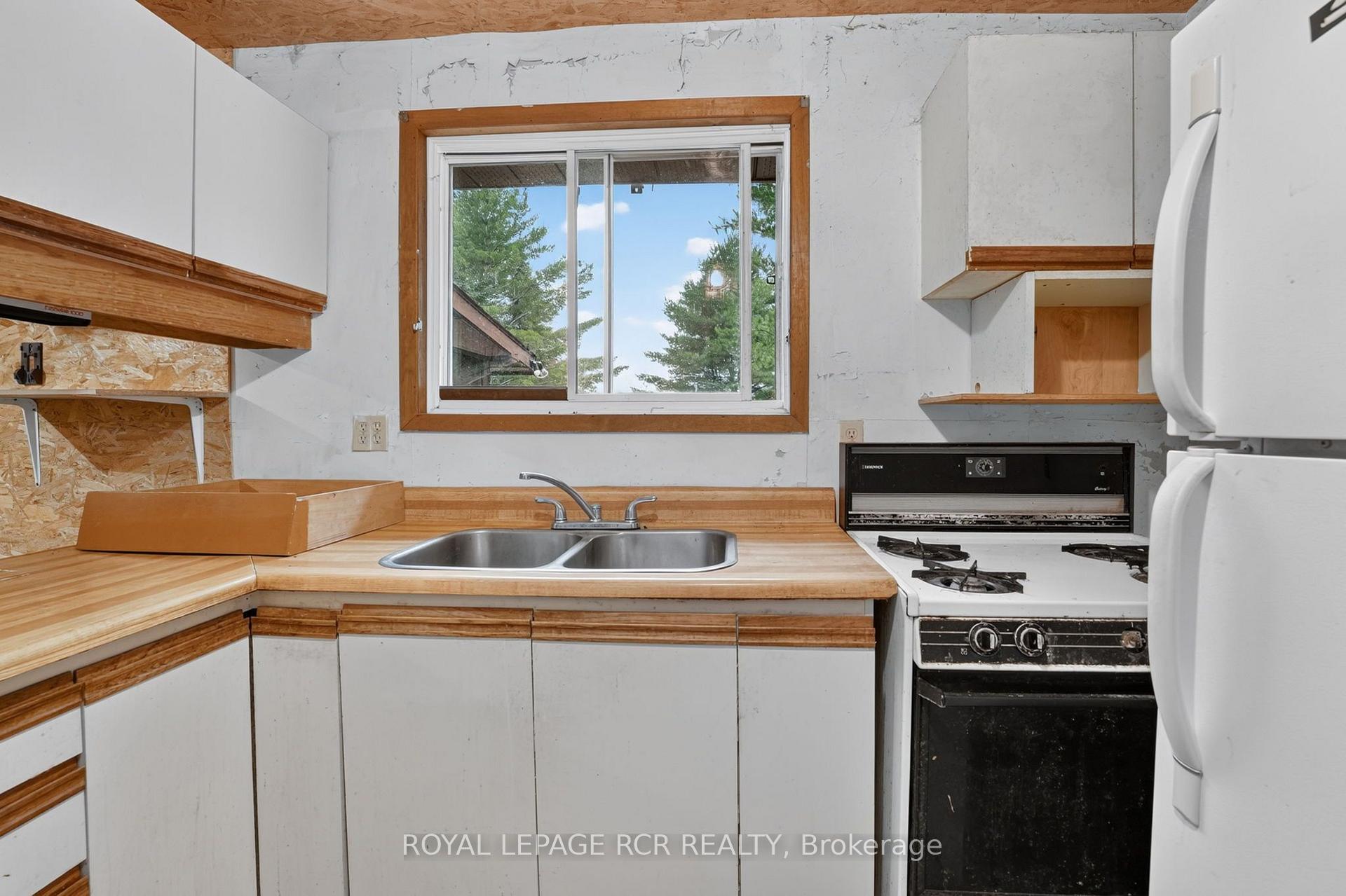 Photo 9 of 1101 Peter Road, Bracebridge, Macaulay — HOMEH