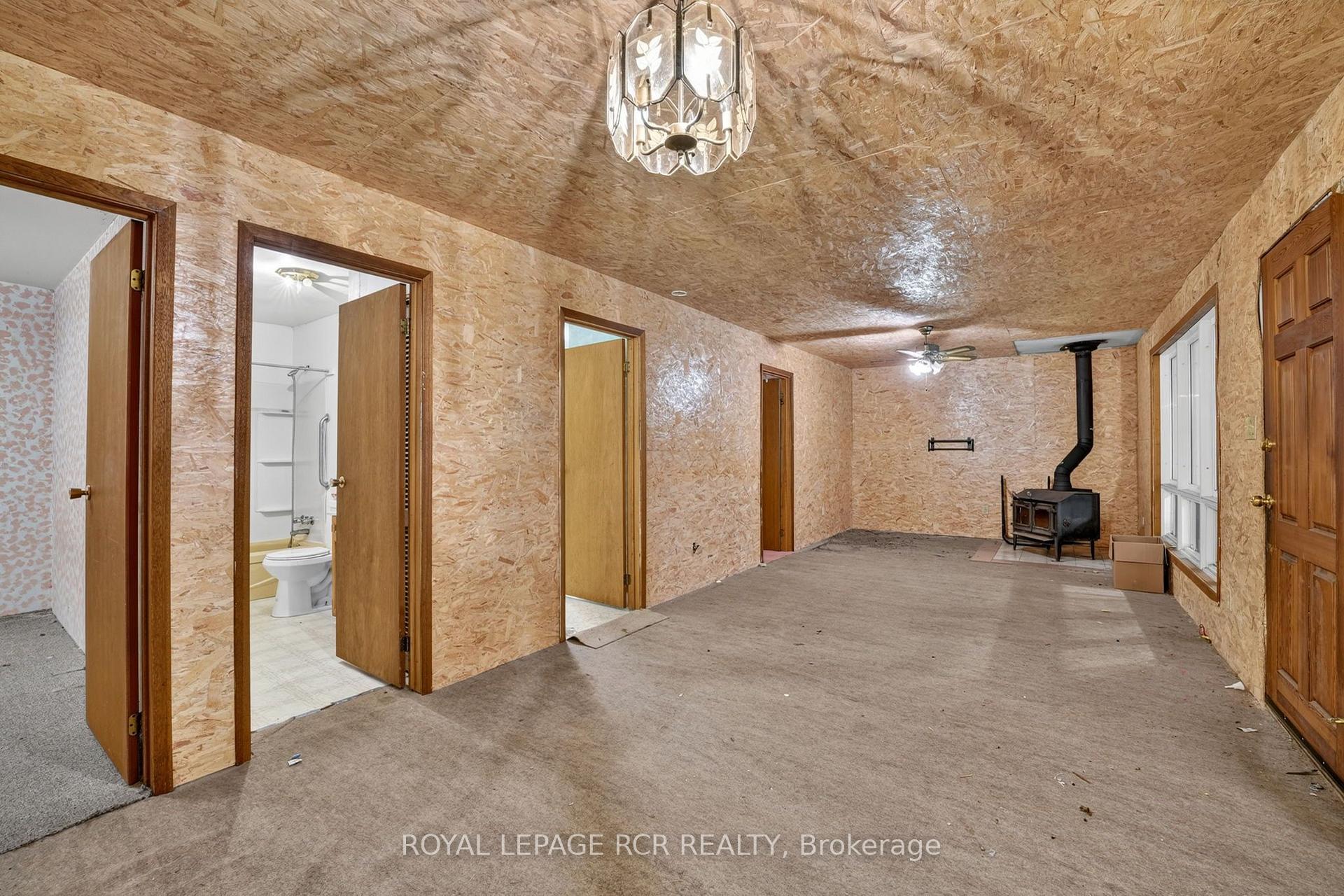 Photo 10 of 1101 Peter Road, Bracebridge, Macaulay — HOMEH
