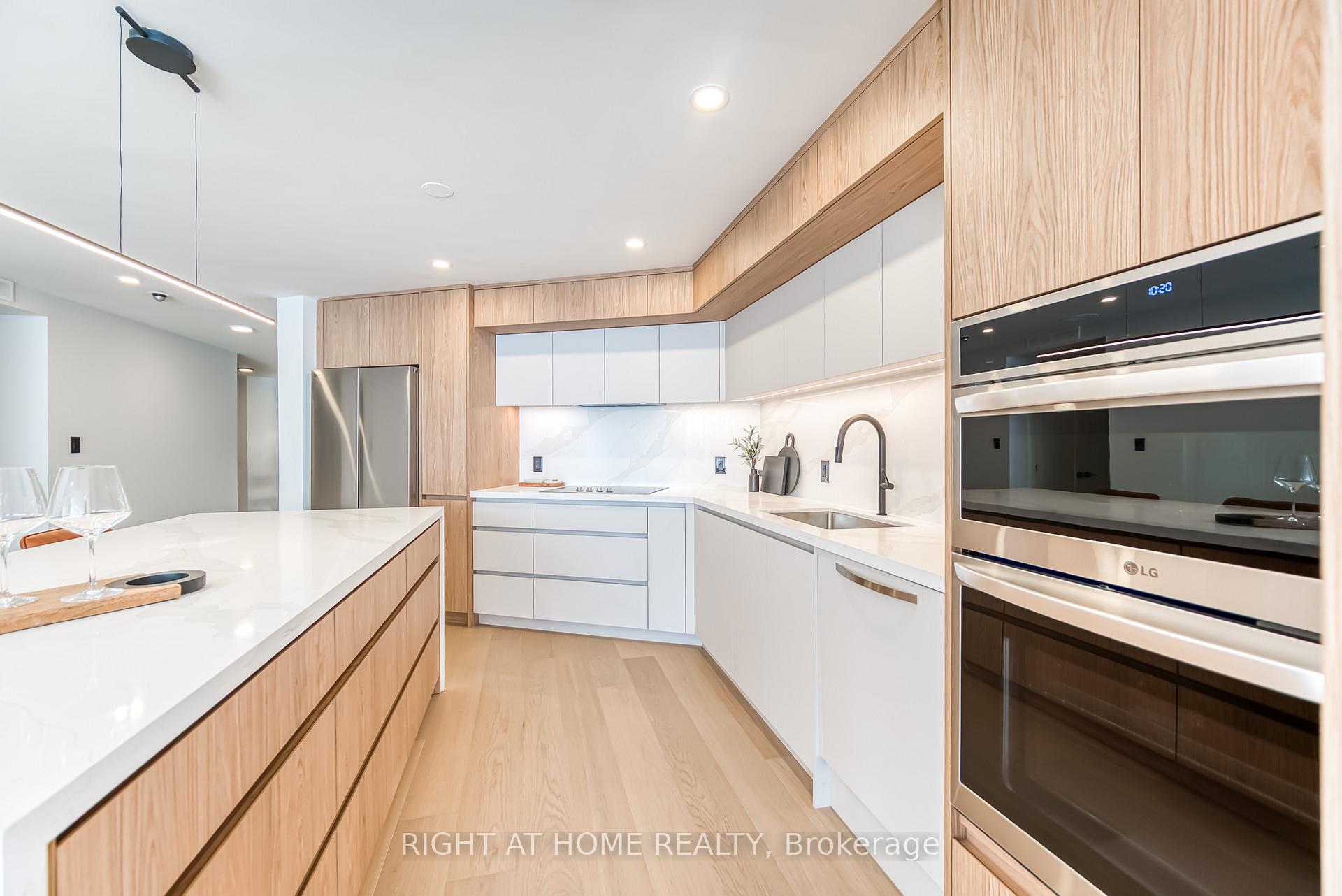 Photo 14 of Unit 501, 85 Skymark Drive, North York, Hillcrest Village — HOMEH