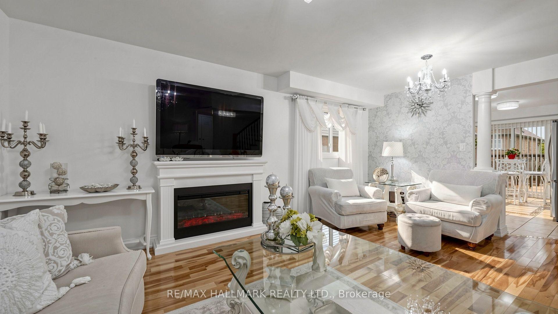 Photo 7 of 25 Wicks Drive, Ajax, Central East — HOMEH