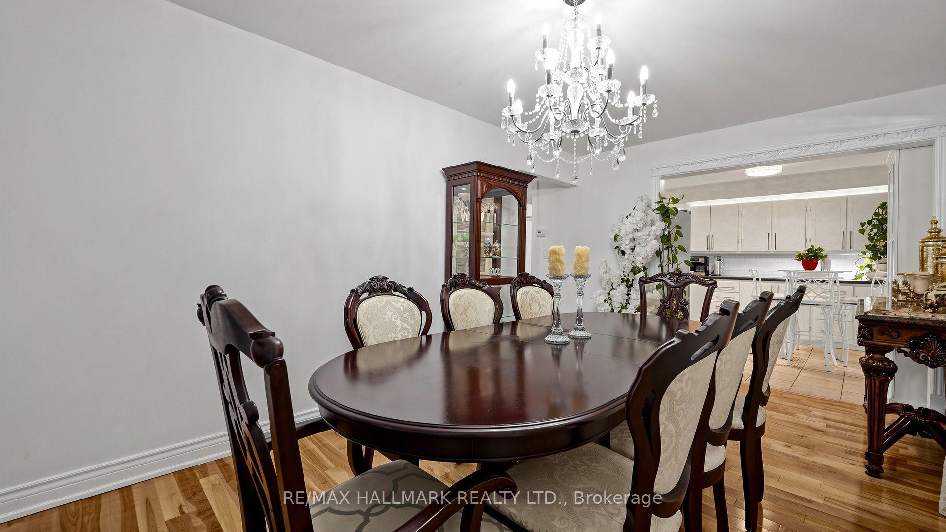 Photo 11 of 25 Wicks Drive, Ajax, Central East — HOMEH