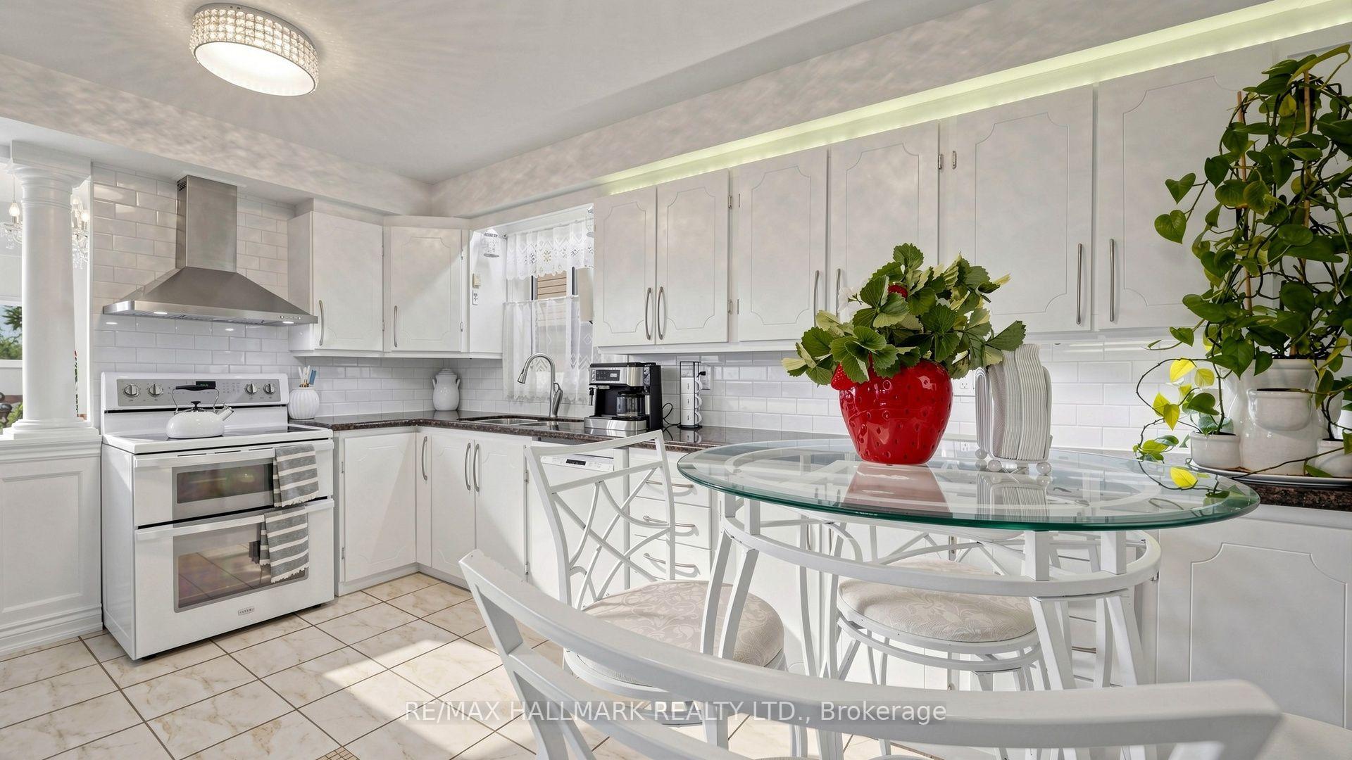 Photo 13 of 25 Wicks Drive, Ajax, Central East — HOMEH