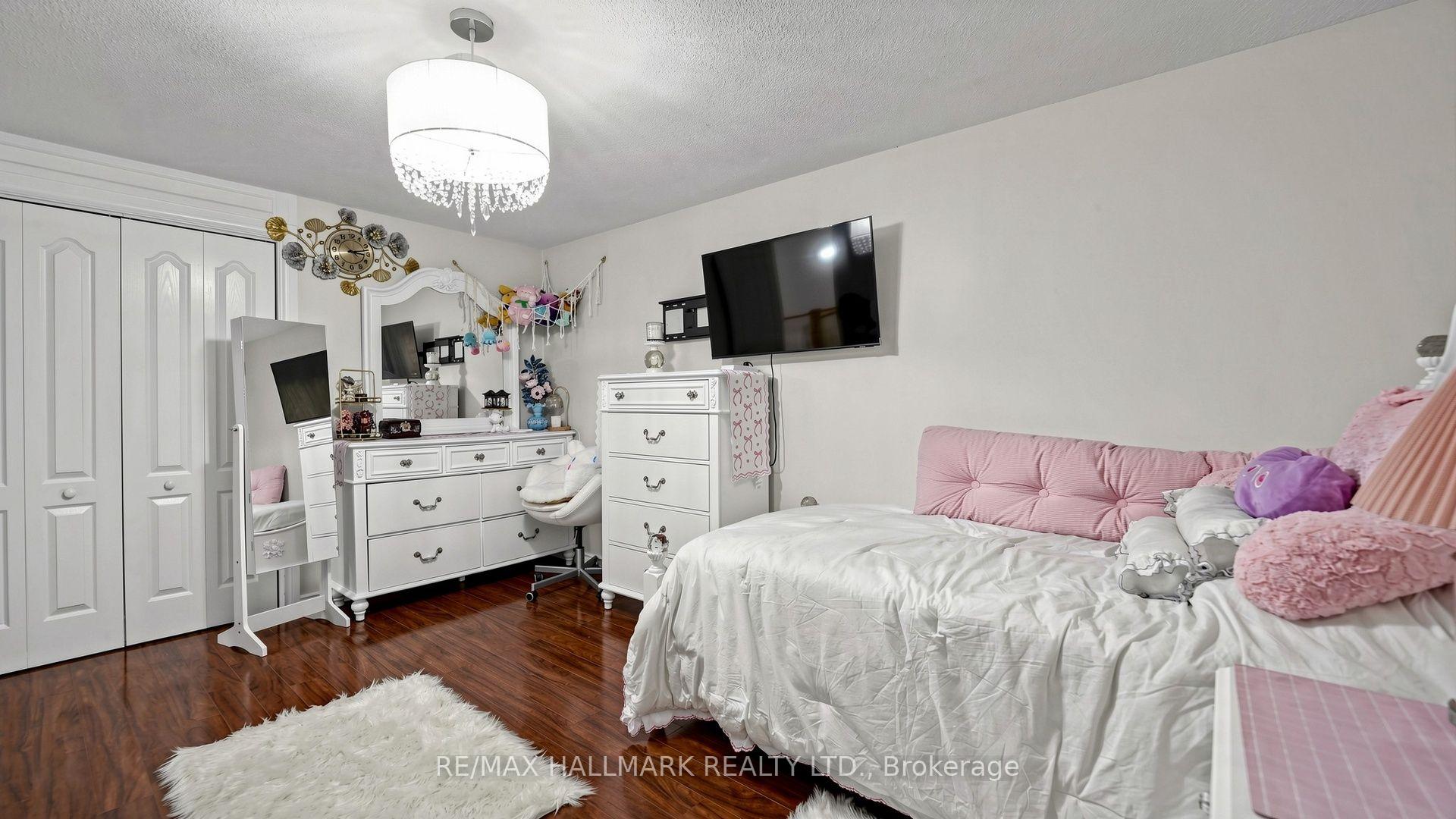 Photo 33 of 25 Wicks Drive, Ajax, Central East — HOMEH