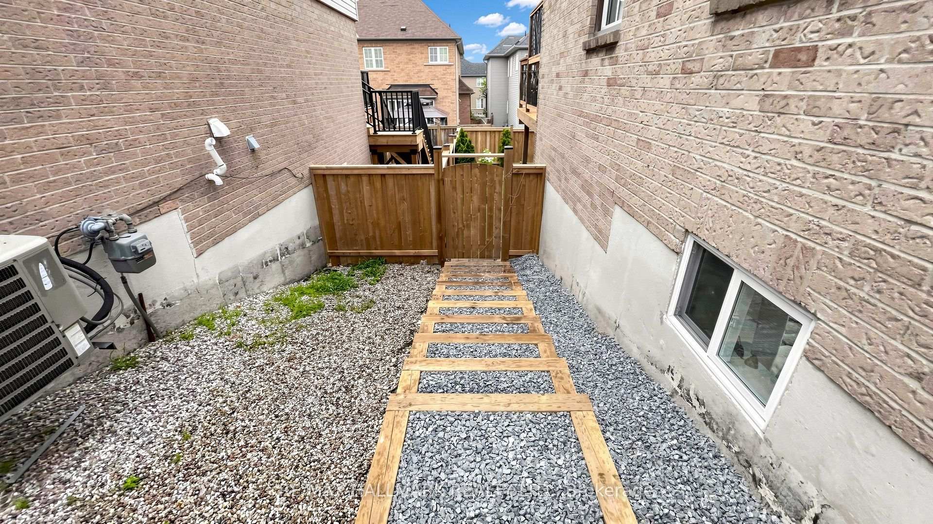 Photo 48 of 25 Wicks Drive, Ajax, Central East — HOMEH