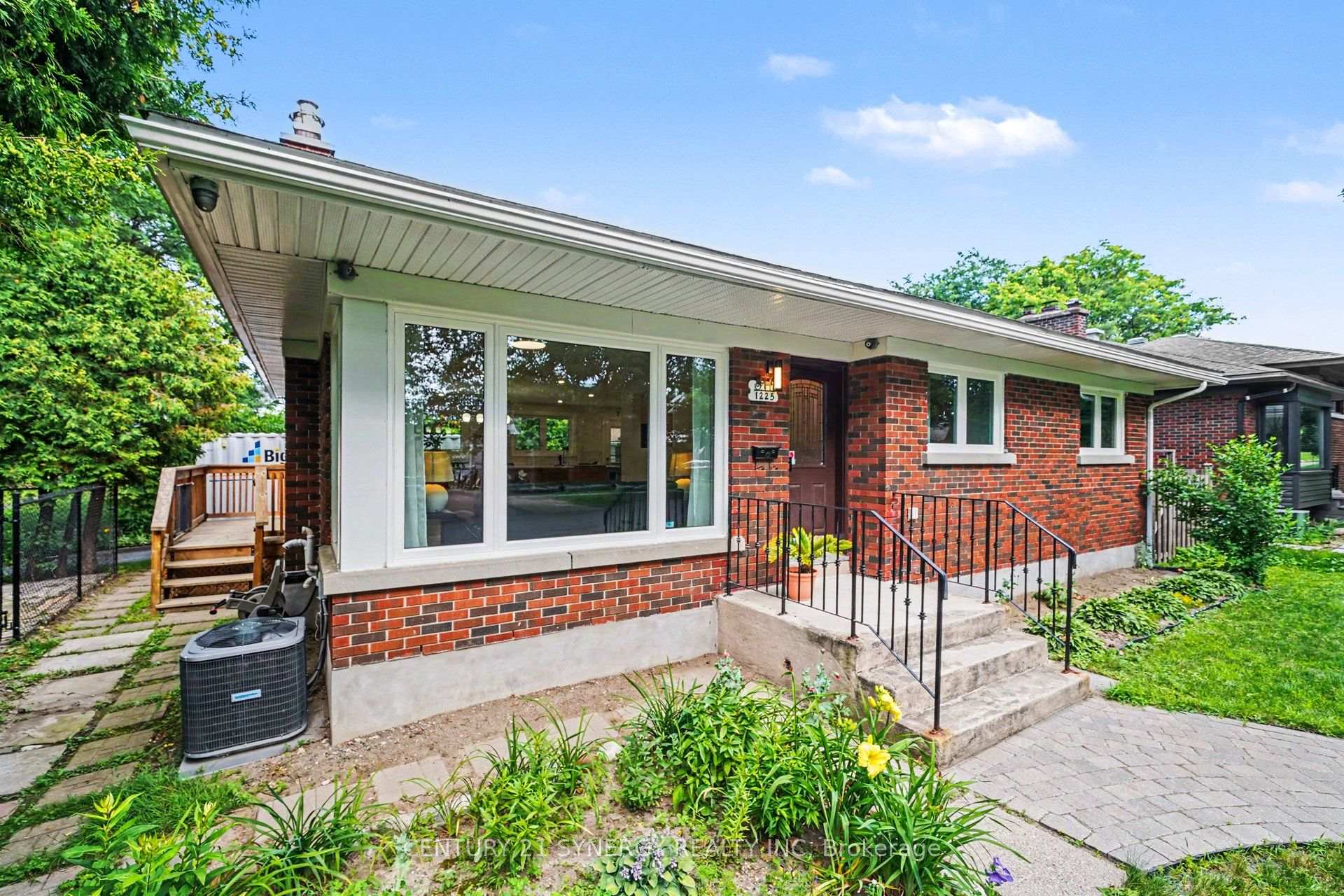 Photo 3 of 1225 Major Street, Ottawa, Bel Air Park — HOMEH