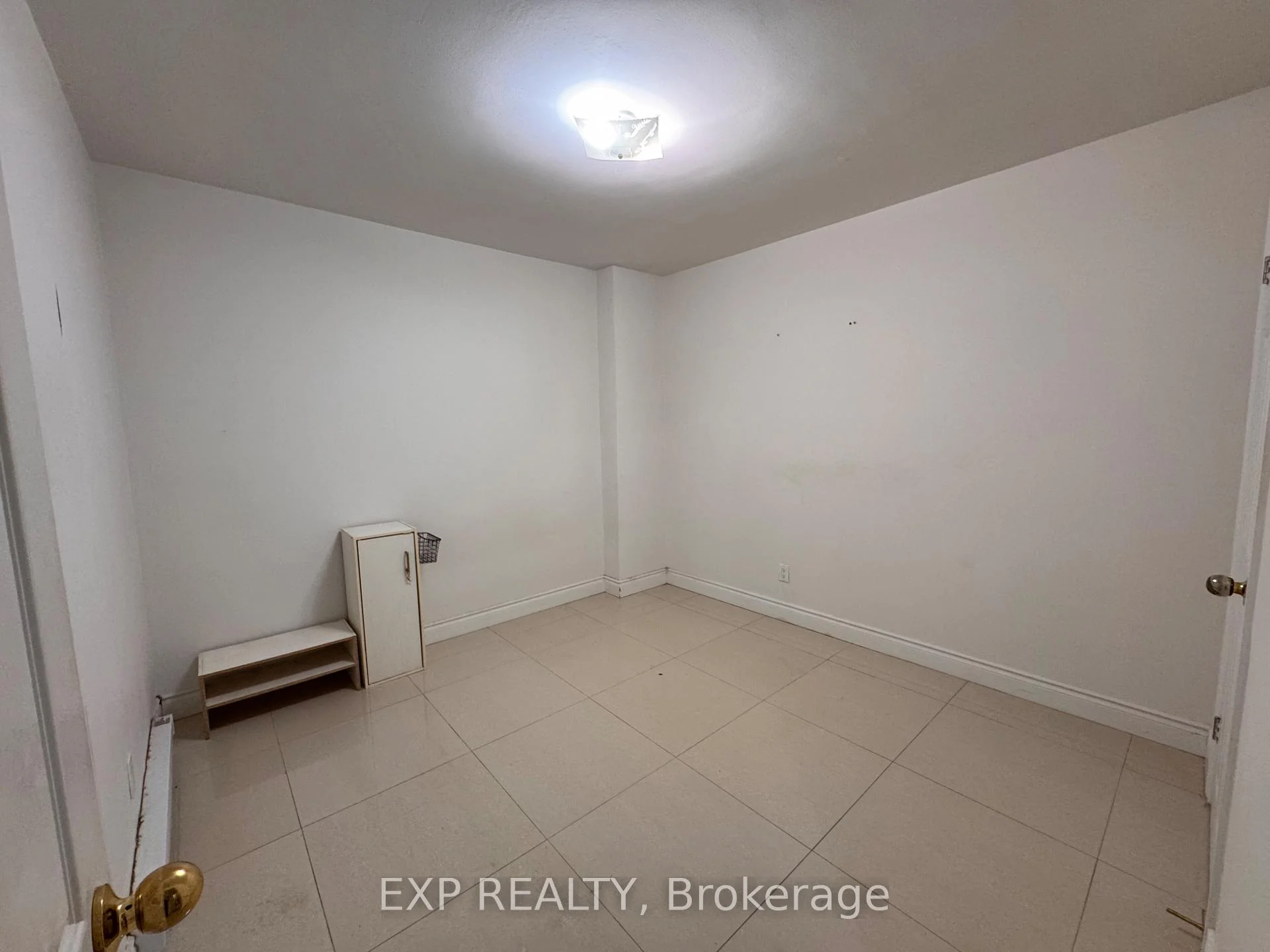 Photo 14 of Unit 3, 256 Lakeshore Road E, Mississauga, Port Credit — HOMEH
