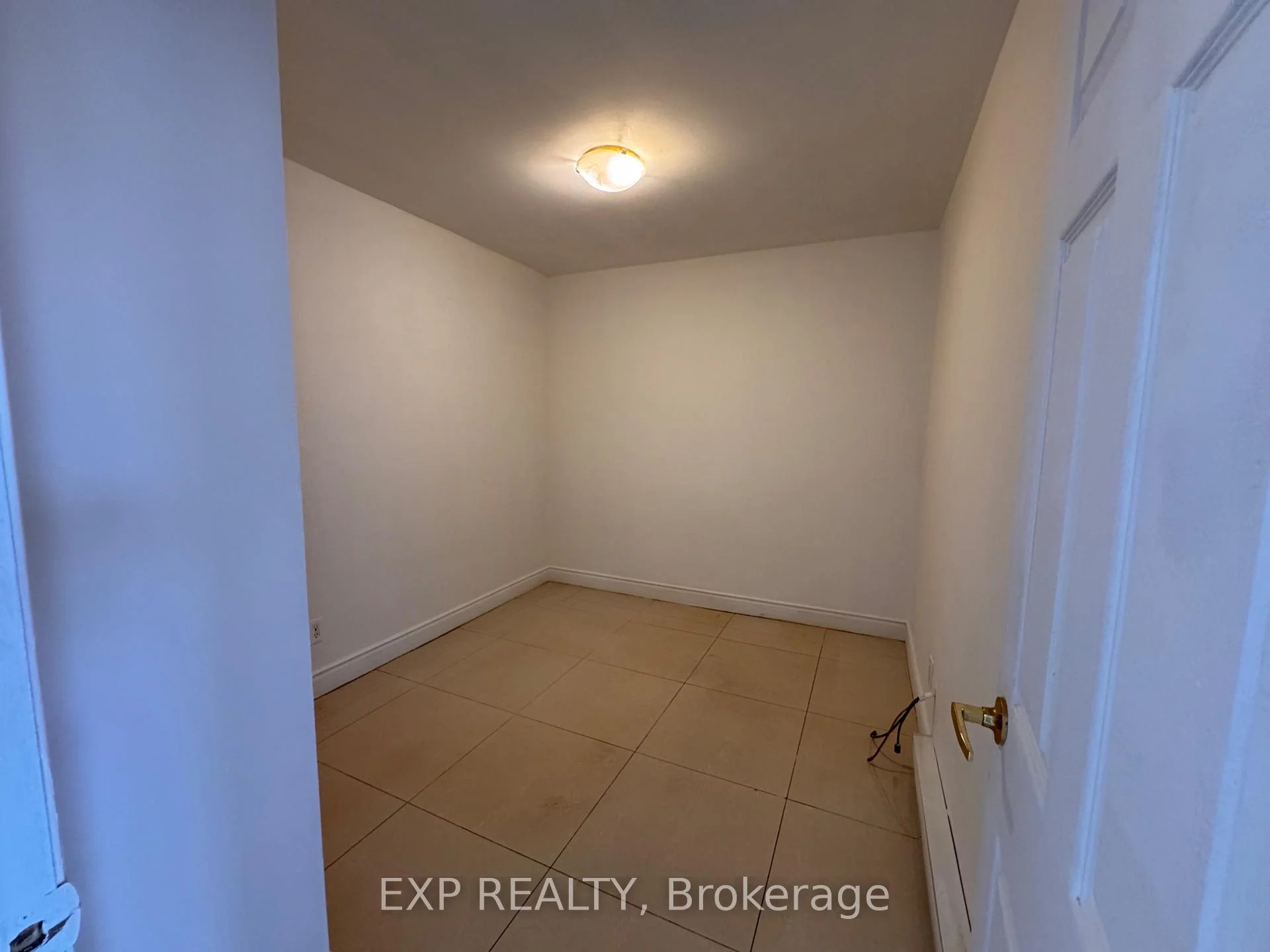Photo 29 of Unit 3, 256 Lakeshore Road E, Mississauga, Port Credit — HOMEH