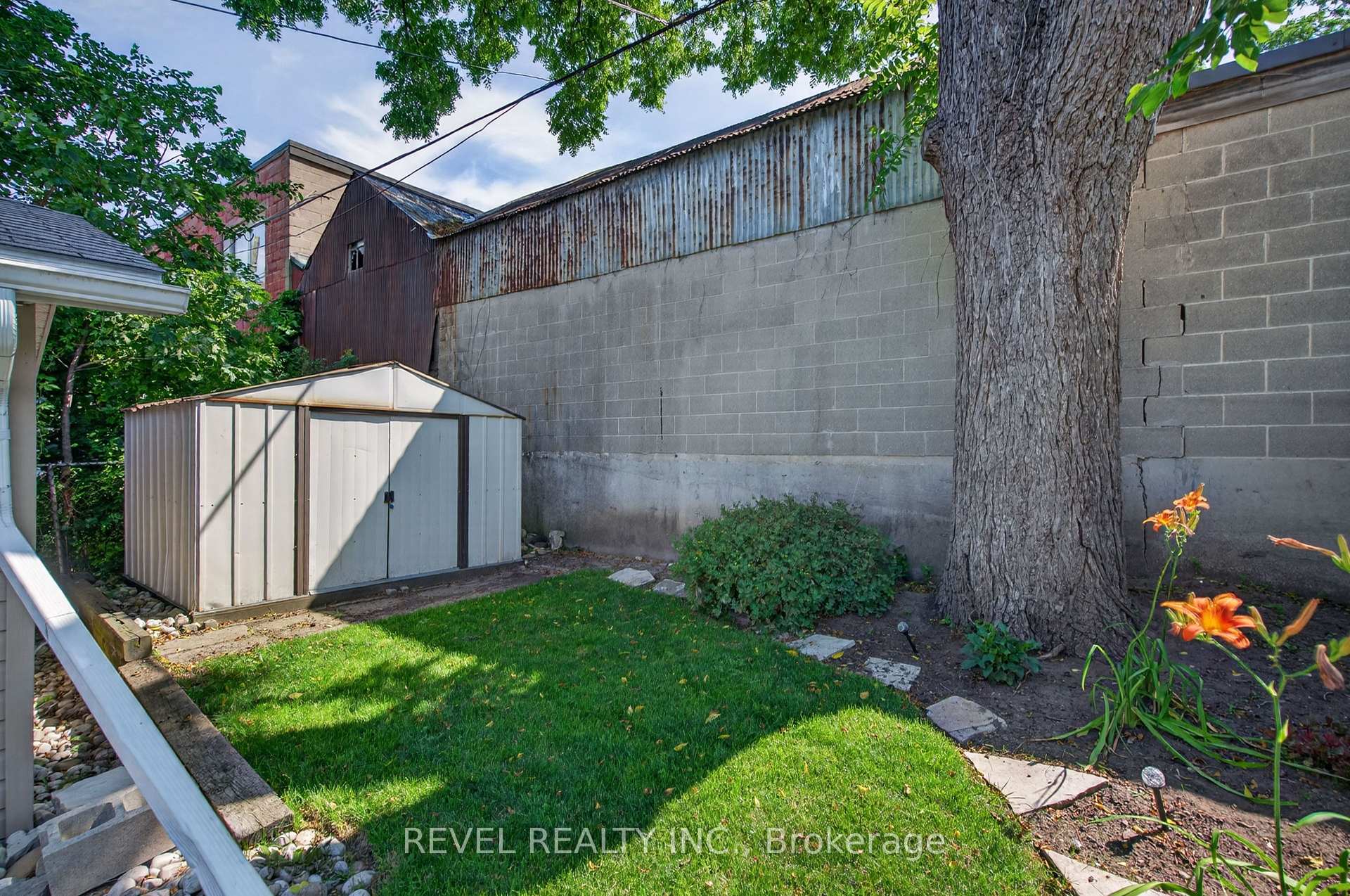 Photo 25 of 9 Davidson Street, Cambridge, Downtown Cambridge — HOMEH