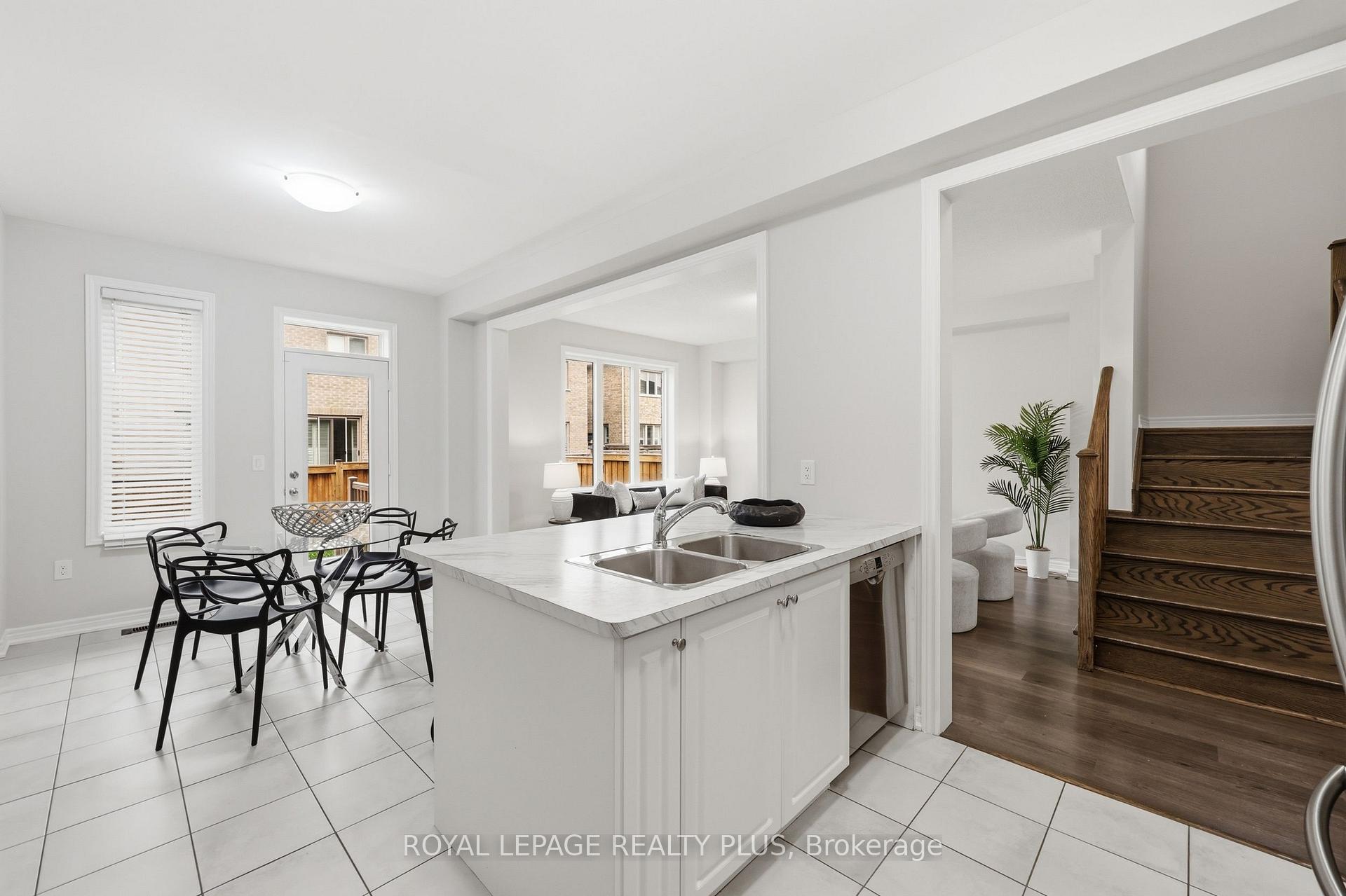 Photo 19 of 1527 Carr Landing, Milton, Ford — HOMEH