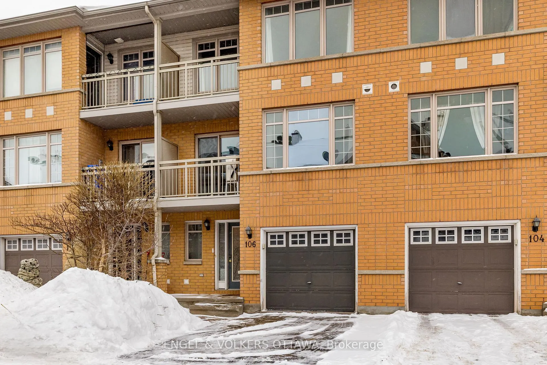 Photo 2 of 106 Quito Private, Ottawa, Merivale Industrial Park/Citiplace — HOMEH