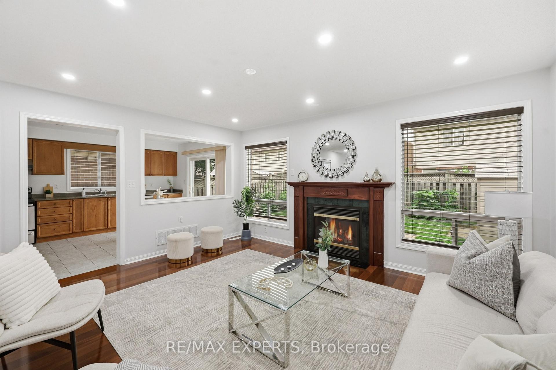 Photo 3 of 554 Caverhill Crescent, Milton, Clarke — HOMEH