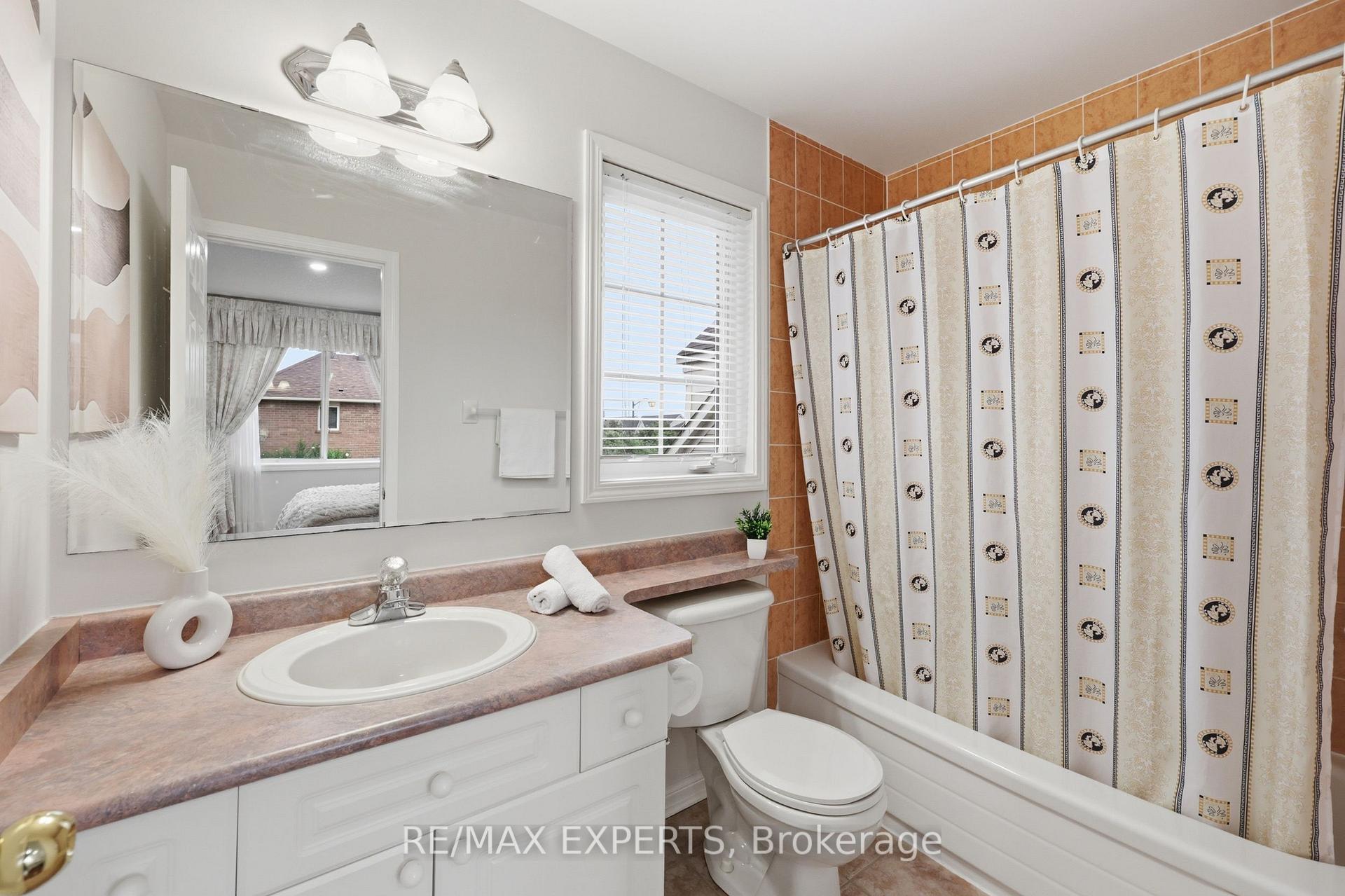 Photo 17 of 554 Caverhill Crescent, Milton, Clarke — HOMEH