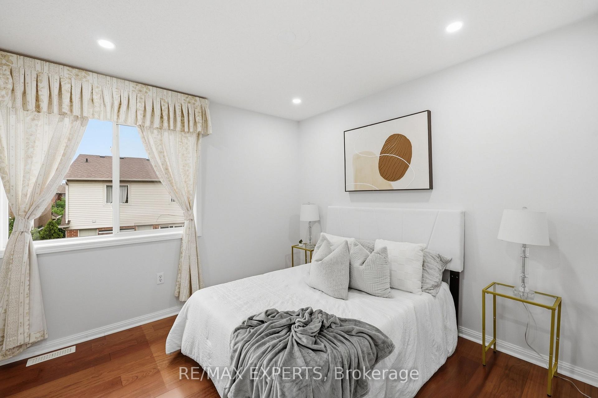 Photo 18 of 554 Caverhill Crescent, Milton, Clarke — HOMEH
