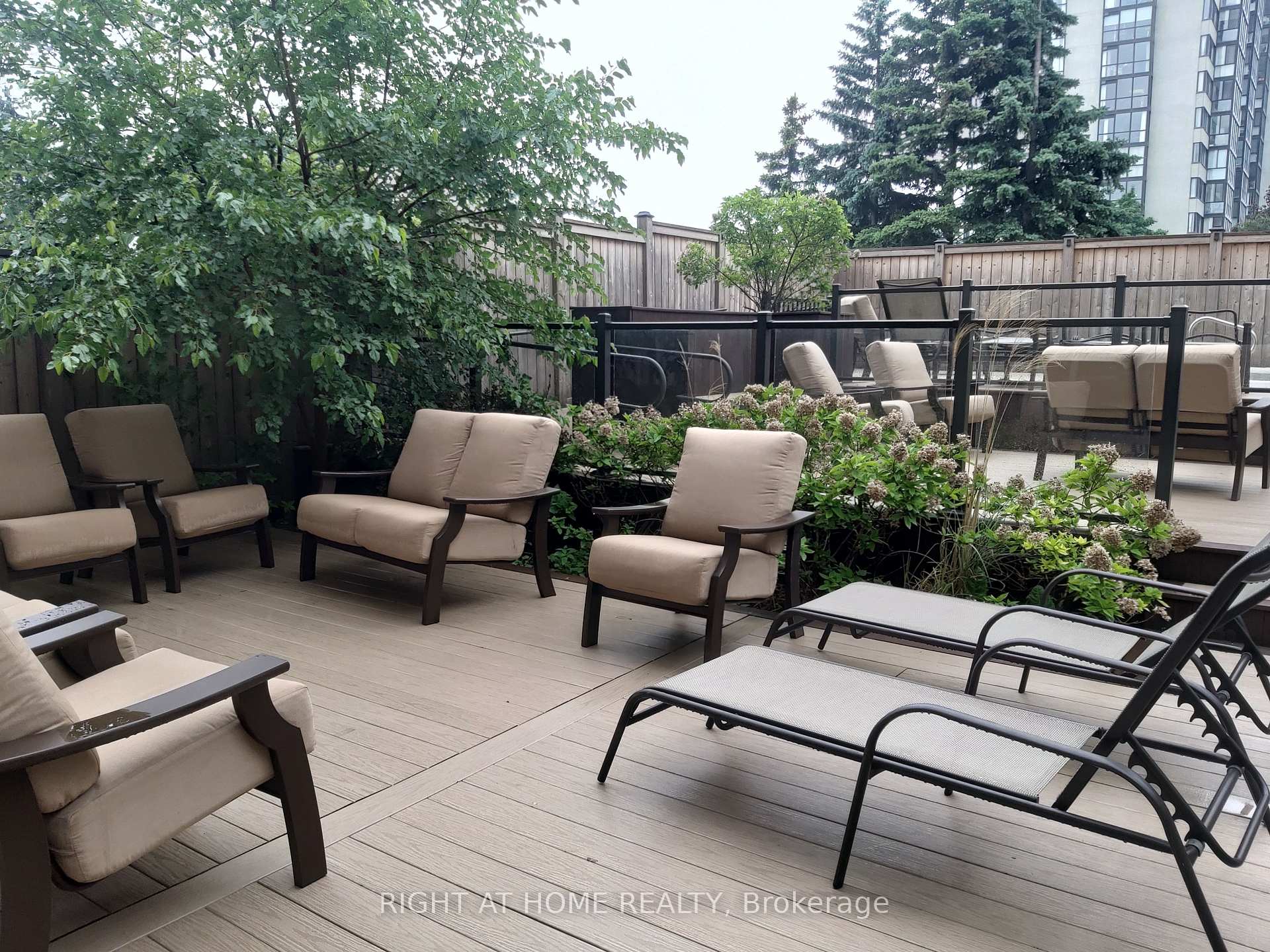 Photo 33 of Unit PH9, 300 Webb Drive, Mississauga, City Centre — HOMEH