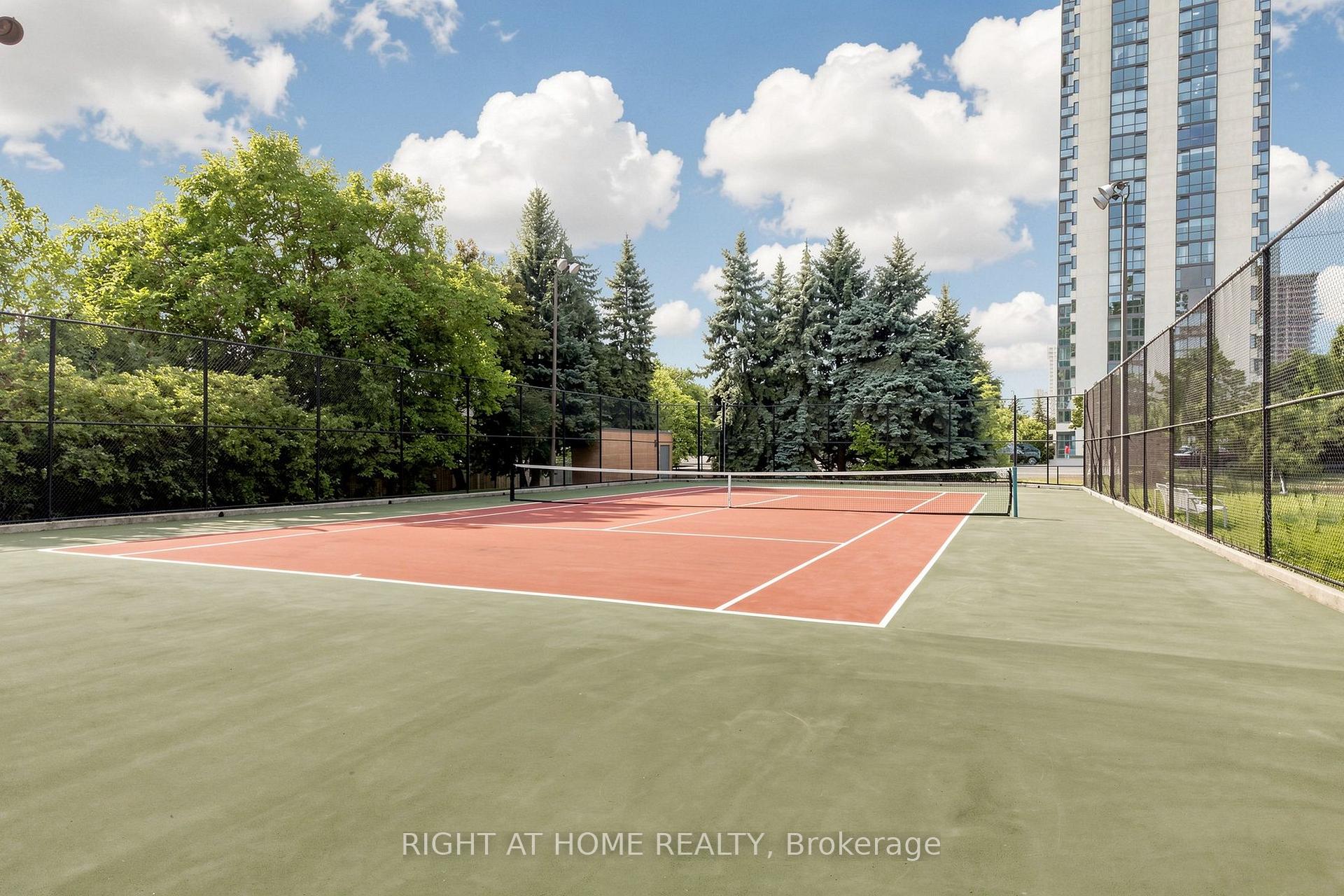 Photo 43 of Unit PH9, 300 Webb Drive, Mississauga, City Centre — HOMEH