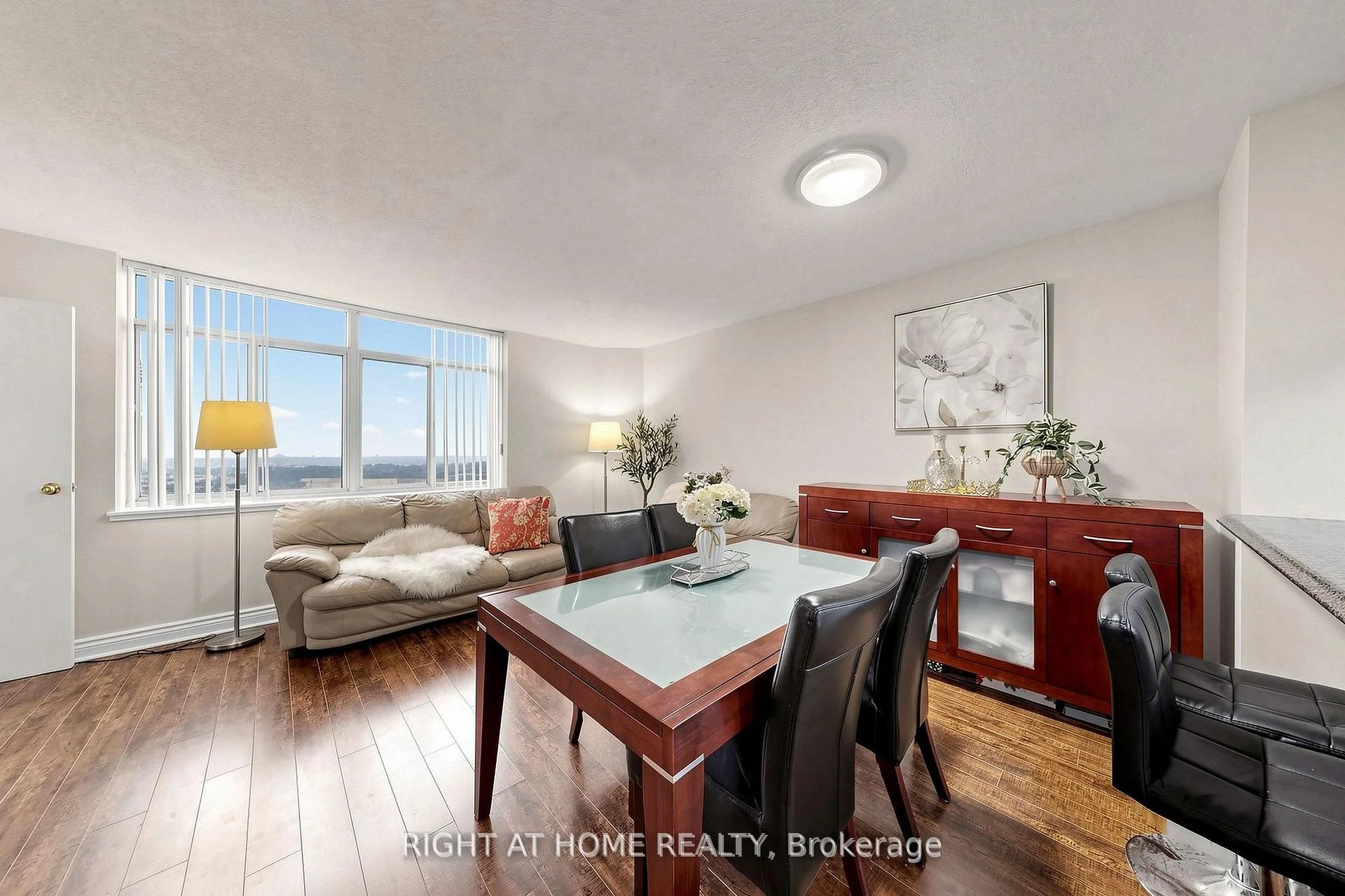 Photo 7 of Unit PH9, 300 Webb Drive, Mississauga, City Centre — HOMEH