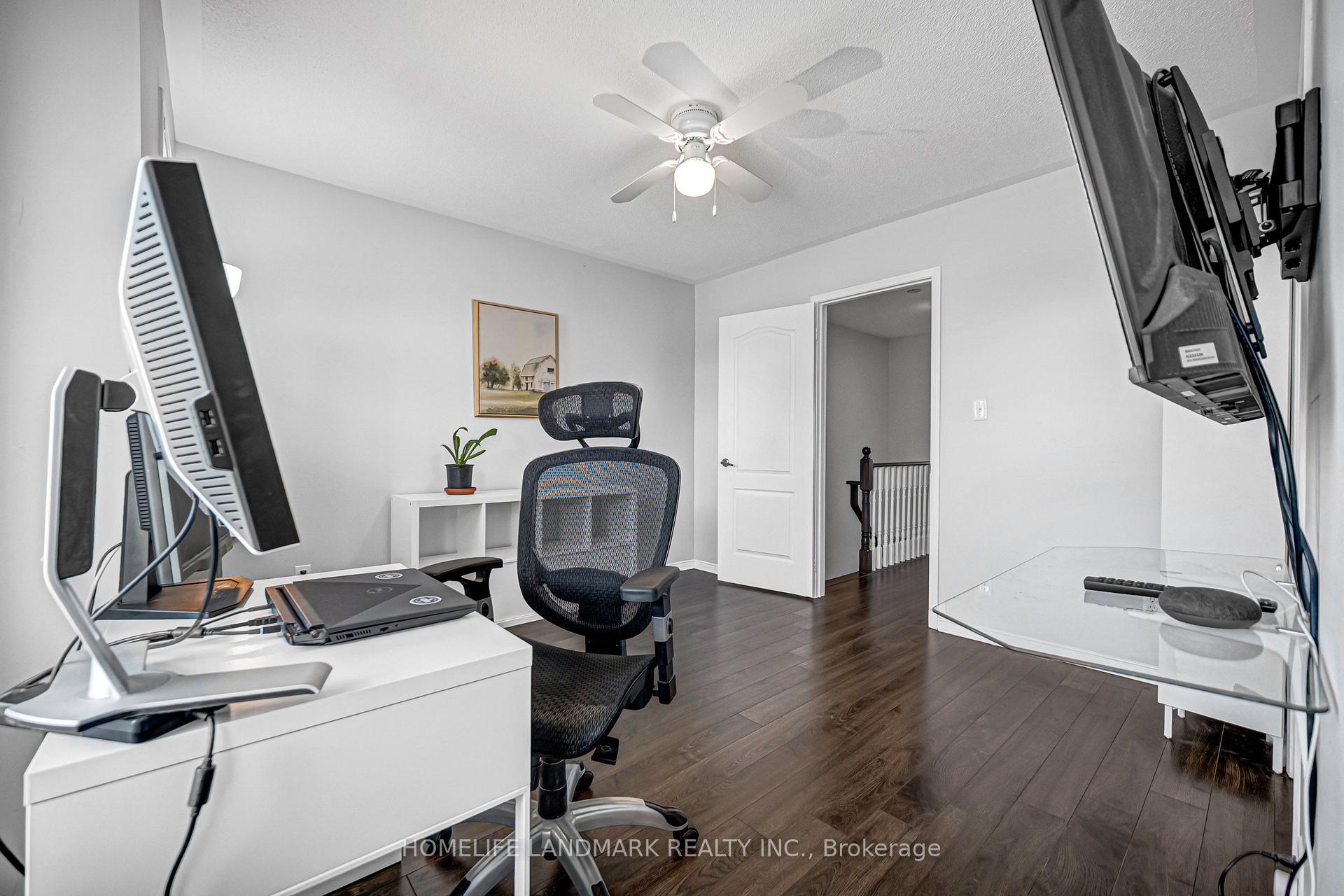 Photo 25 of 293 Murray Ross Parkway, North York, York University Heights — HOMEH