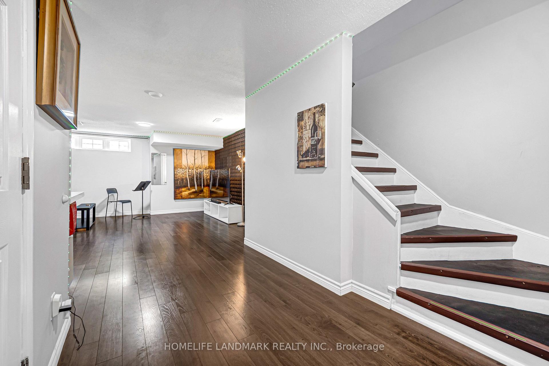 Photo 29 of 293 Murray Ross Parkway, North York, York University Heights — HOMEH
