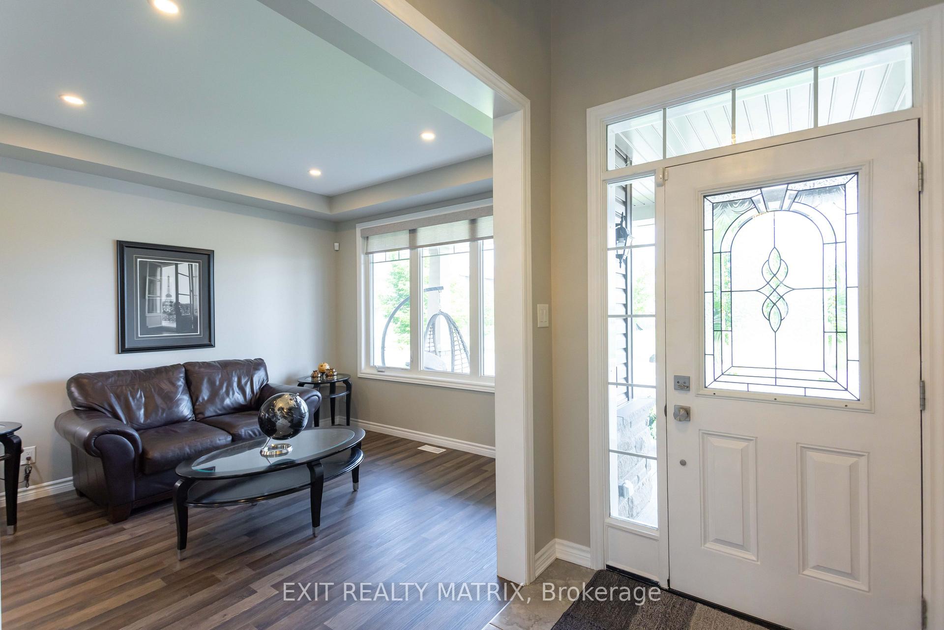 Photo 5 of 555 Arum Terrace, Ottawa, Avalon West — HOMEH