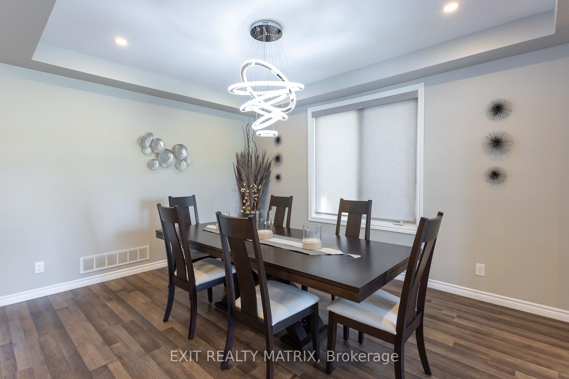 Photo 9 of 555 Arum Terrace, Ottawa, Avalon West — HOMEH