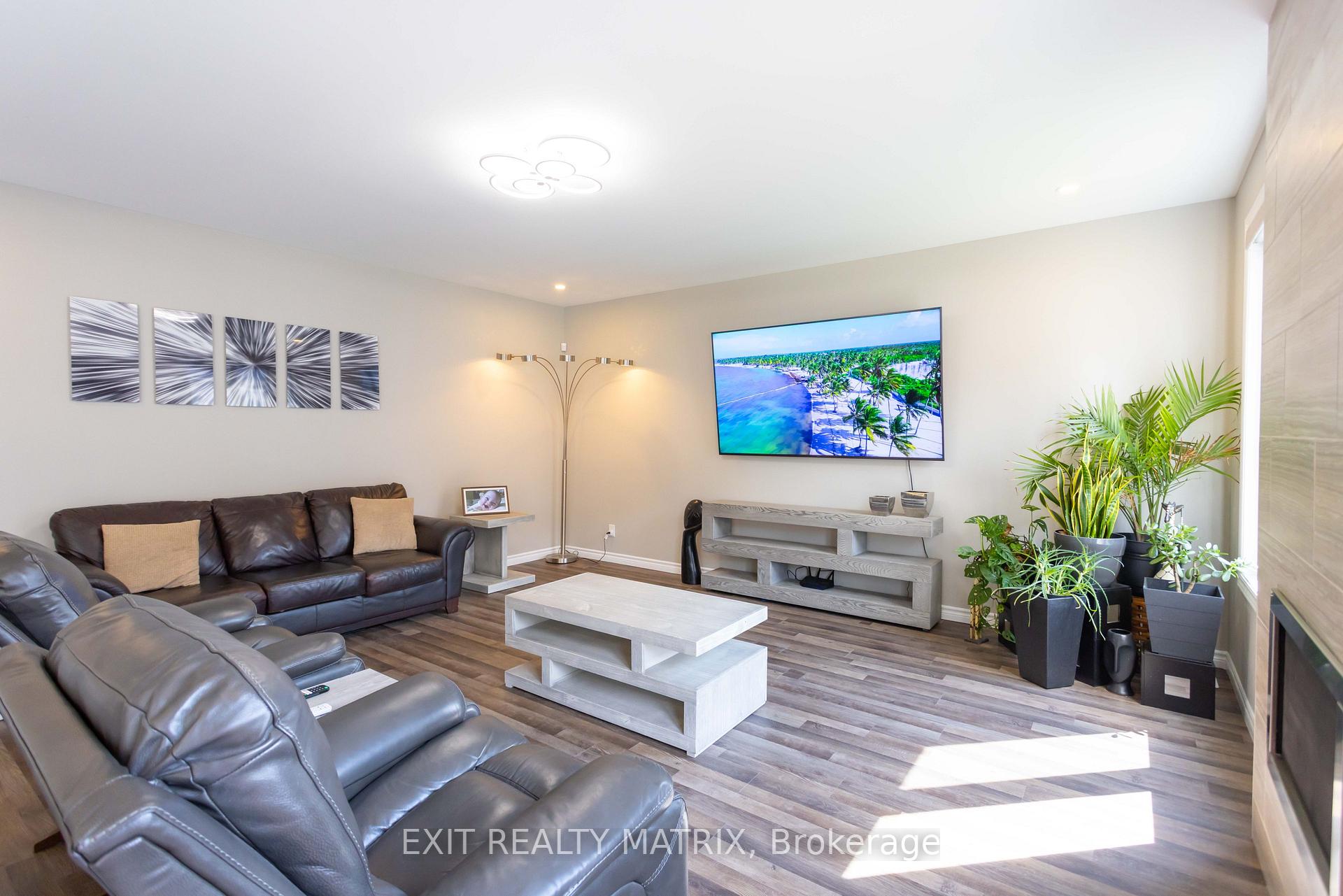 Photo 19 of 555 Arum Terrace, Ottawa, Avalon West — HOMEH