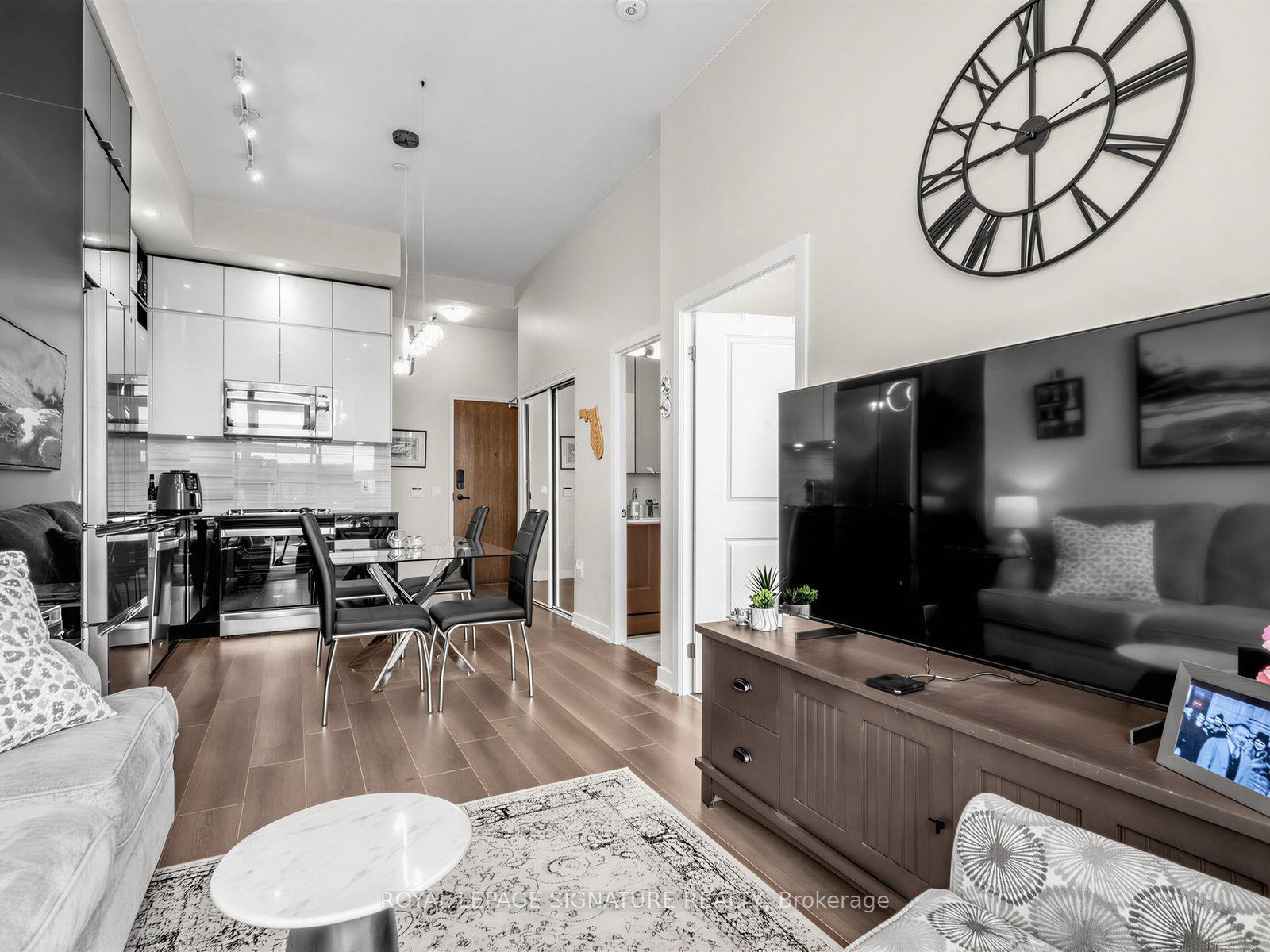 Photo 5 of Unit 1205, 100 Eagle Rock Way, Vaughan, Rural Vaughan — HOMEH