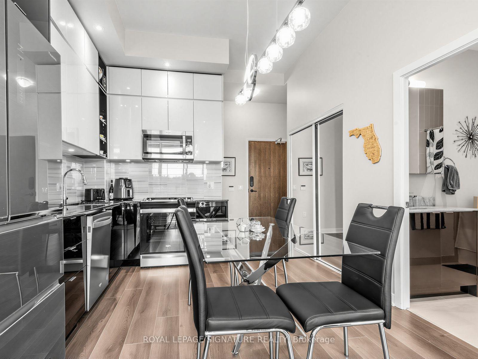 Photo 6 of Unit 1205, 100 Eagle Rock Way, Vaughan, Rural Vaughan — HOMEH