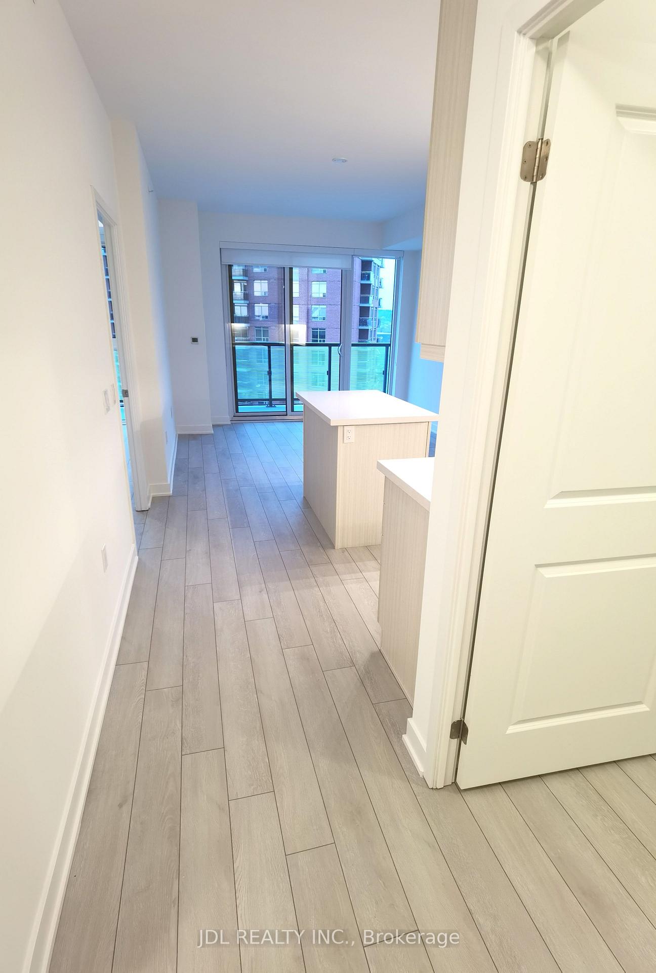 Photo 7 of Unit 806, 85 Oneida Crescent, Richmond Hill, Langstaff — HOMEH