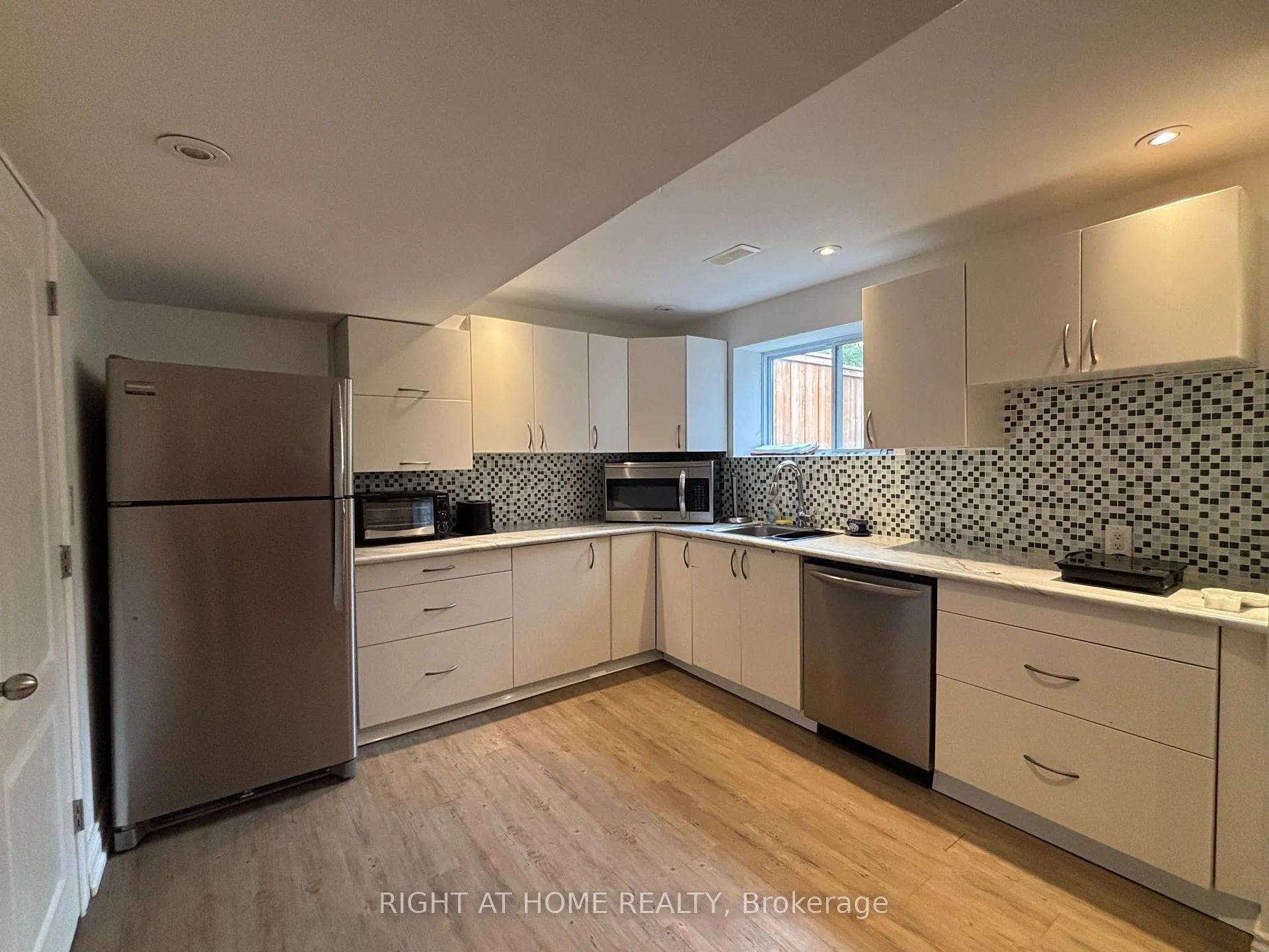 Photo 5 of Unit Lower, 256 Leiterman Drive, Milton, Willmott — HOMEH