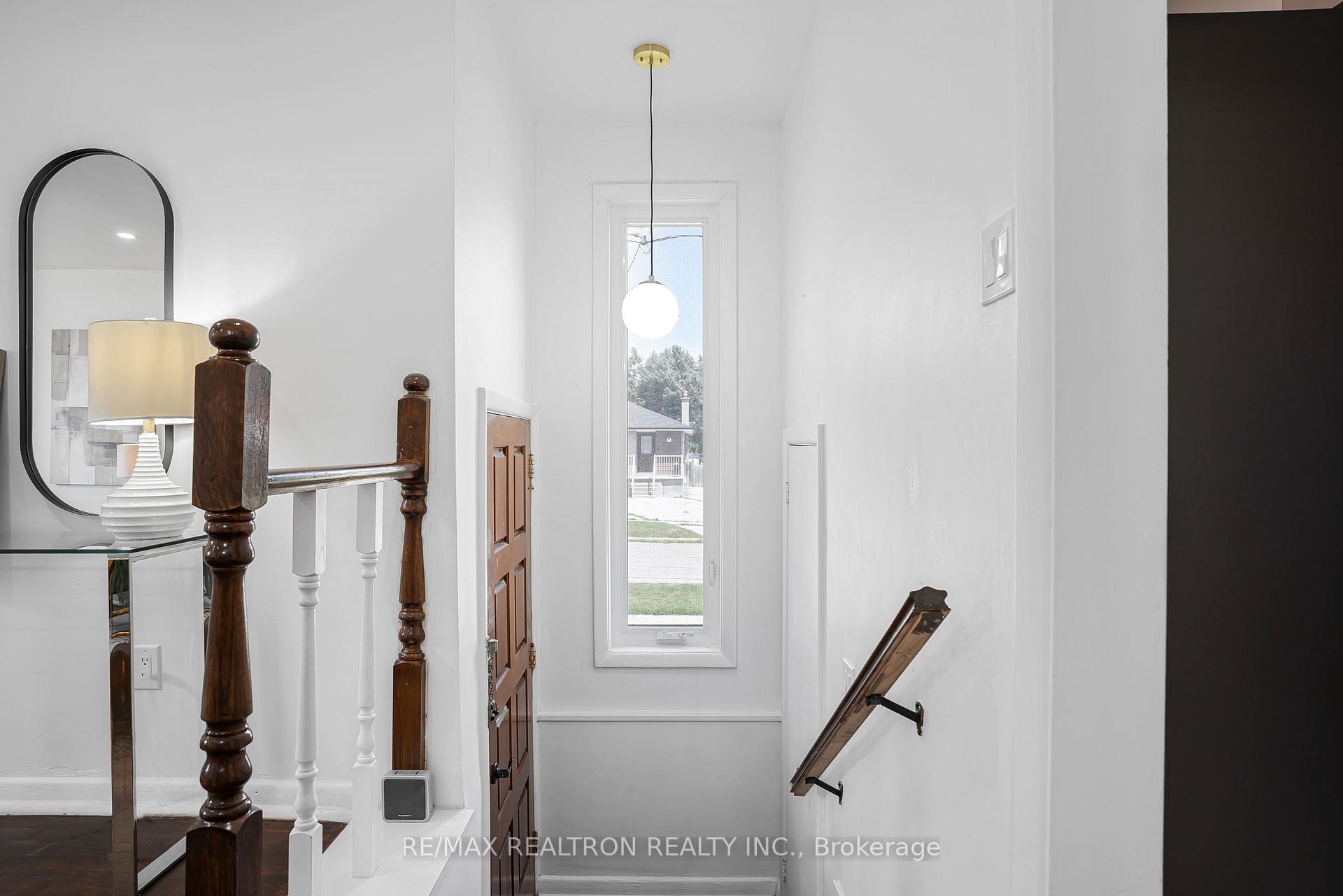 Photo 4 of 6 Stephenfrank Road, Scarborough, Bendale — HOMEH