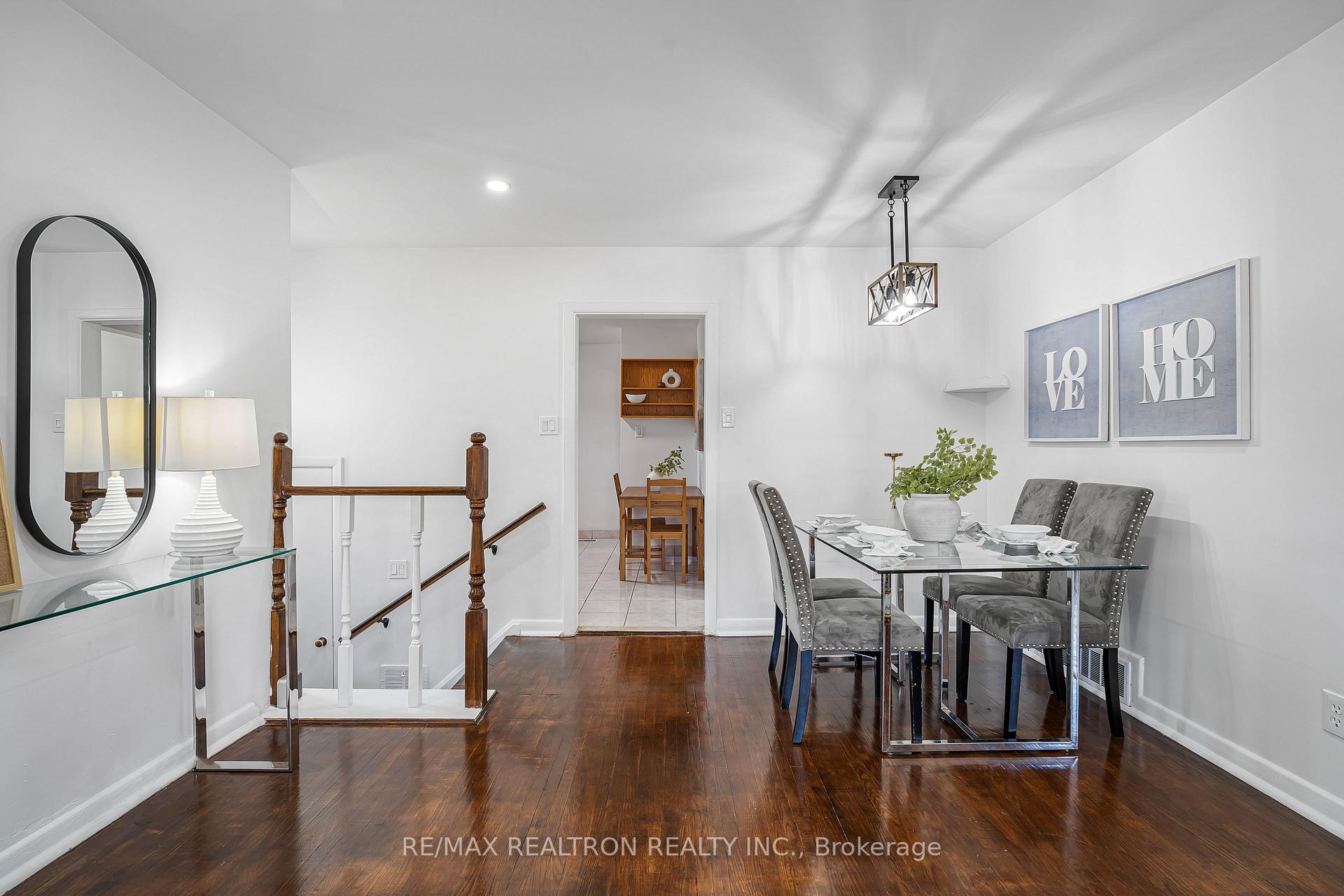 Photo 5 of 6 Stephenfrank Road, Scarborough, Bendale — HOMEH
