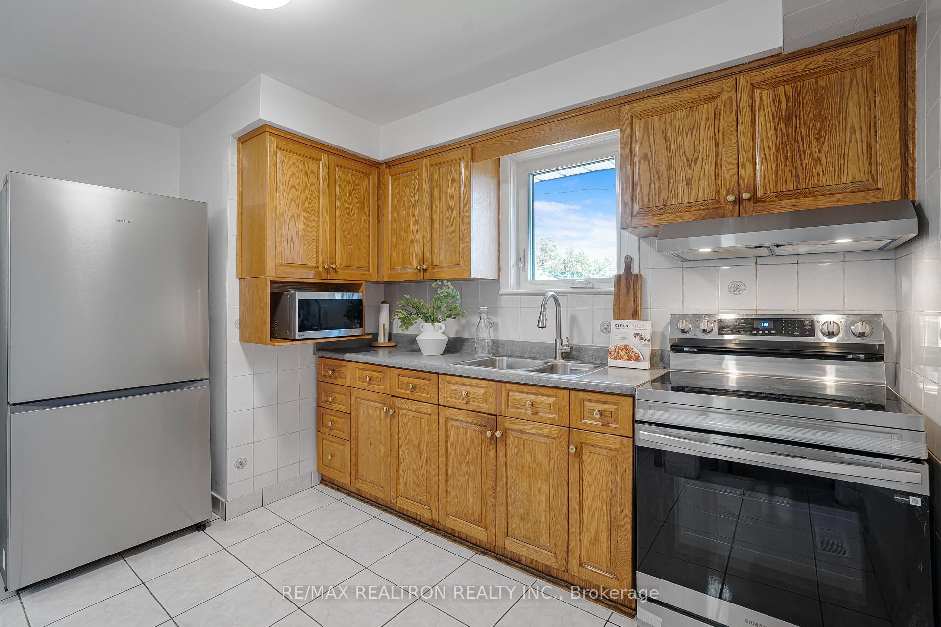 Photo 24 of 6 Stephenfrank Road, Scarborough, Bendale — HOMEH