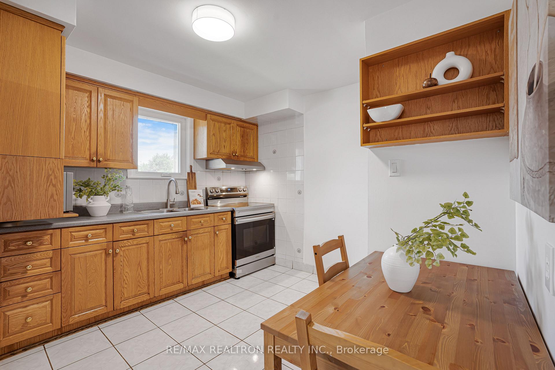 Photo 25 of 6 Stephenfrank Road, Scarborough, Bendale — HOMEH