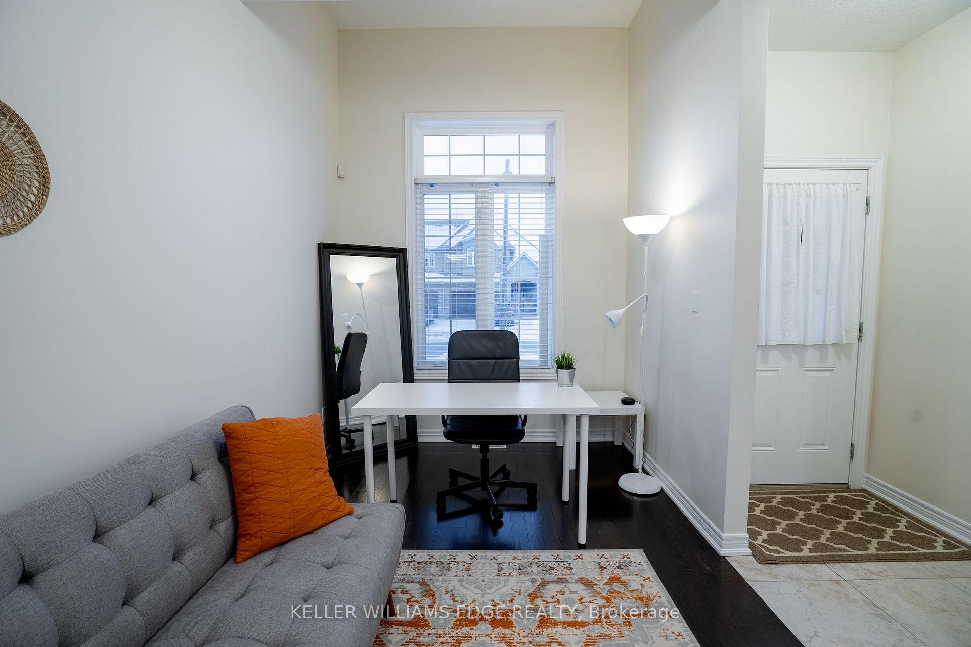 Photo 2 of 44 Medici Lane, Hamilton, Carpenter — HOMEH
