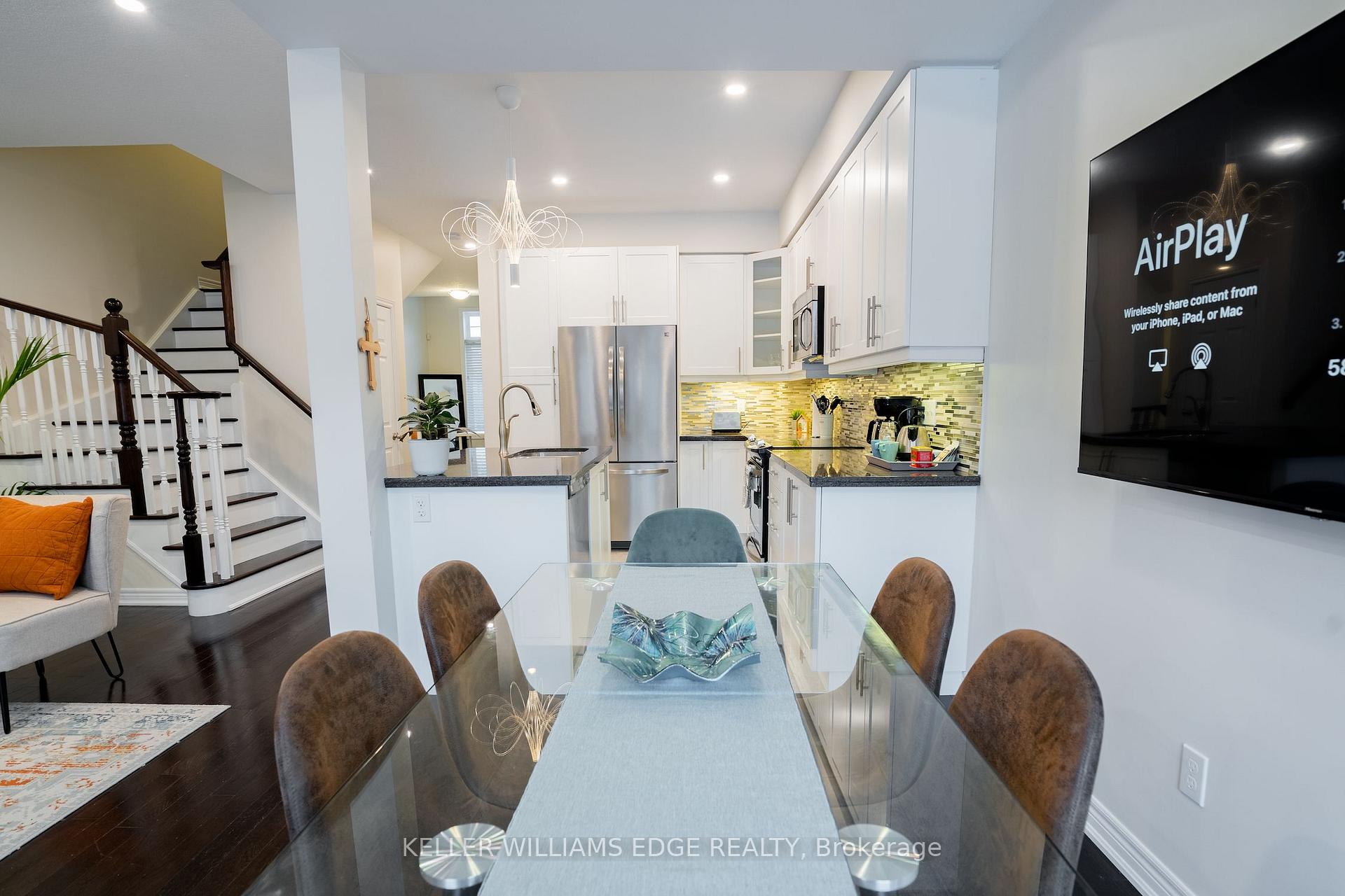 Photo 5 of 44 Medici Lane, Hamilton, Carpenter — HOMEH