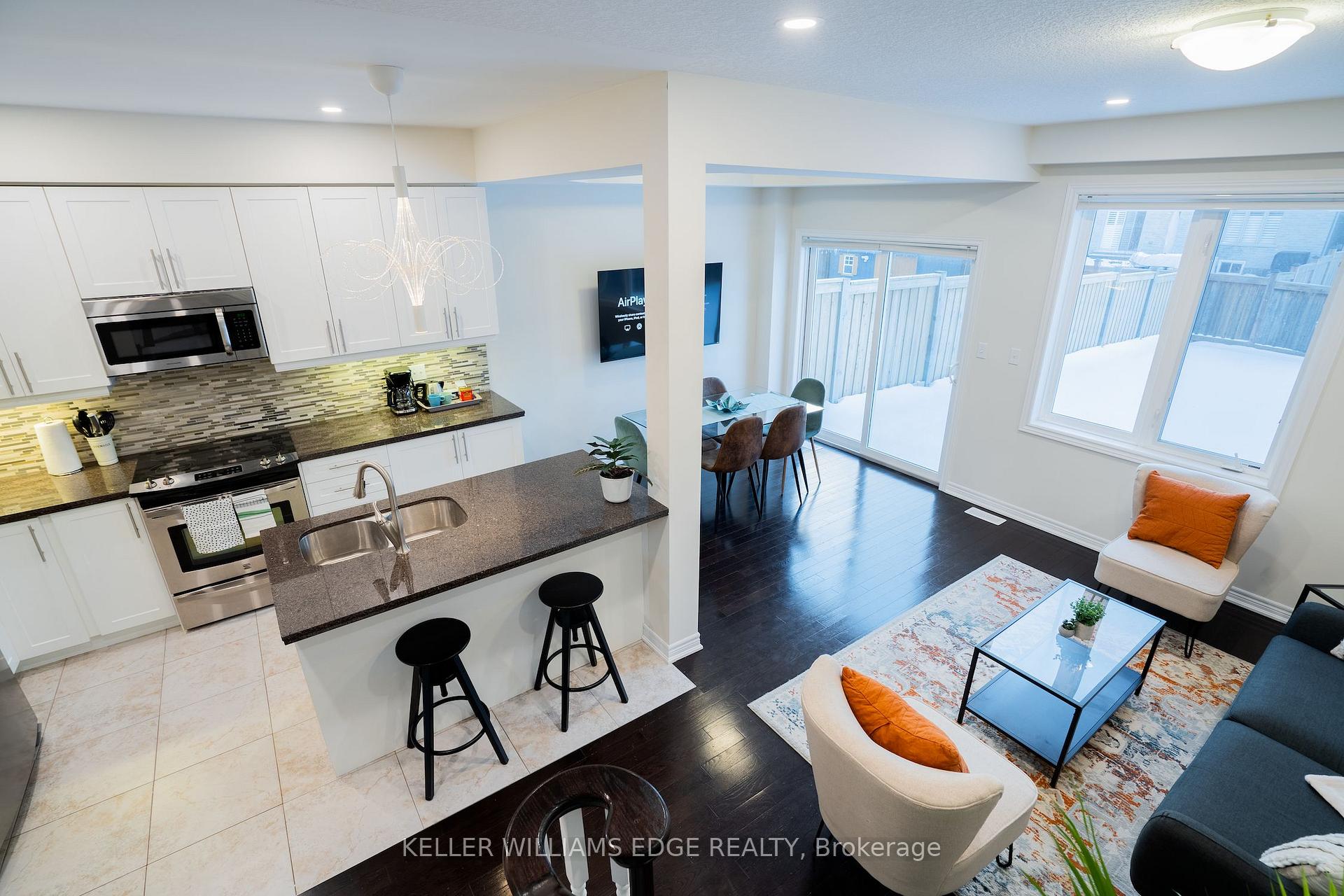 Photo 8 of 44 Medici Lane, Hamilton, Carpenter — HOMEH