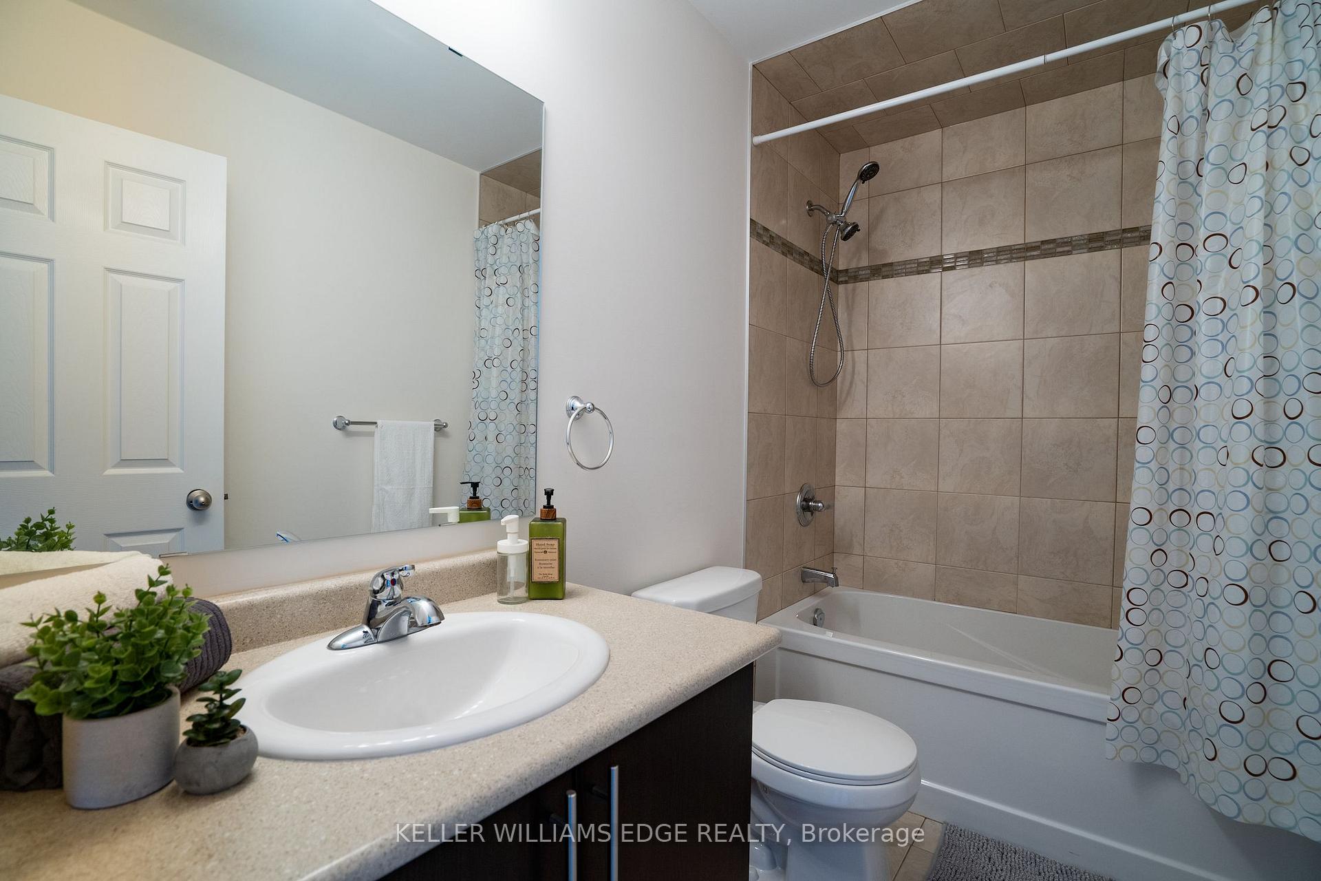 Photo 17 of 44 Medici Lane, Hamilton, Carpenter — HOMEH